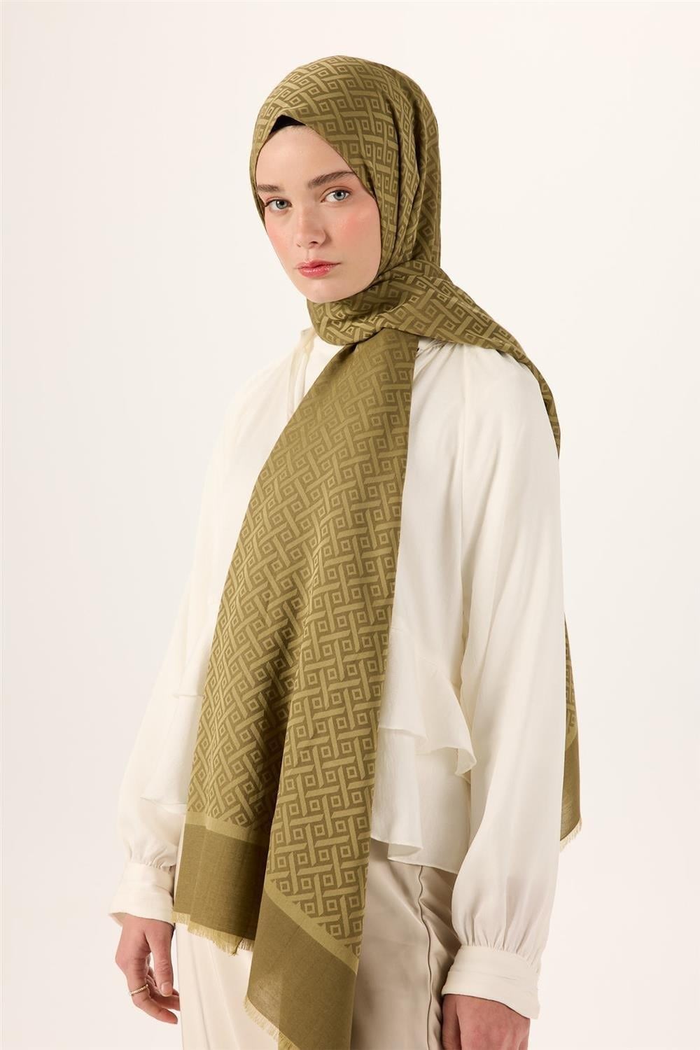 Pamuk Polyester Liva Şal Olive Desenli Tok Duruşlu 90x200