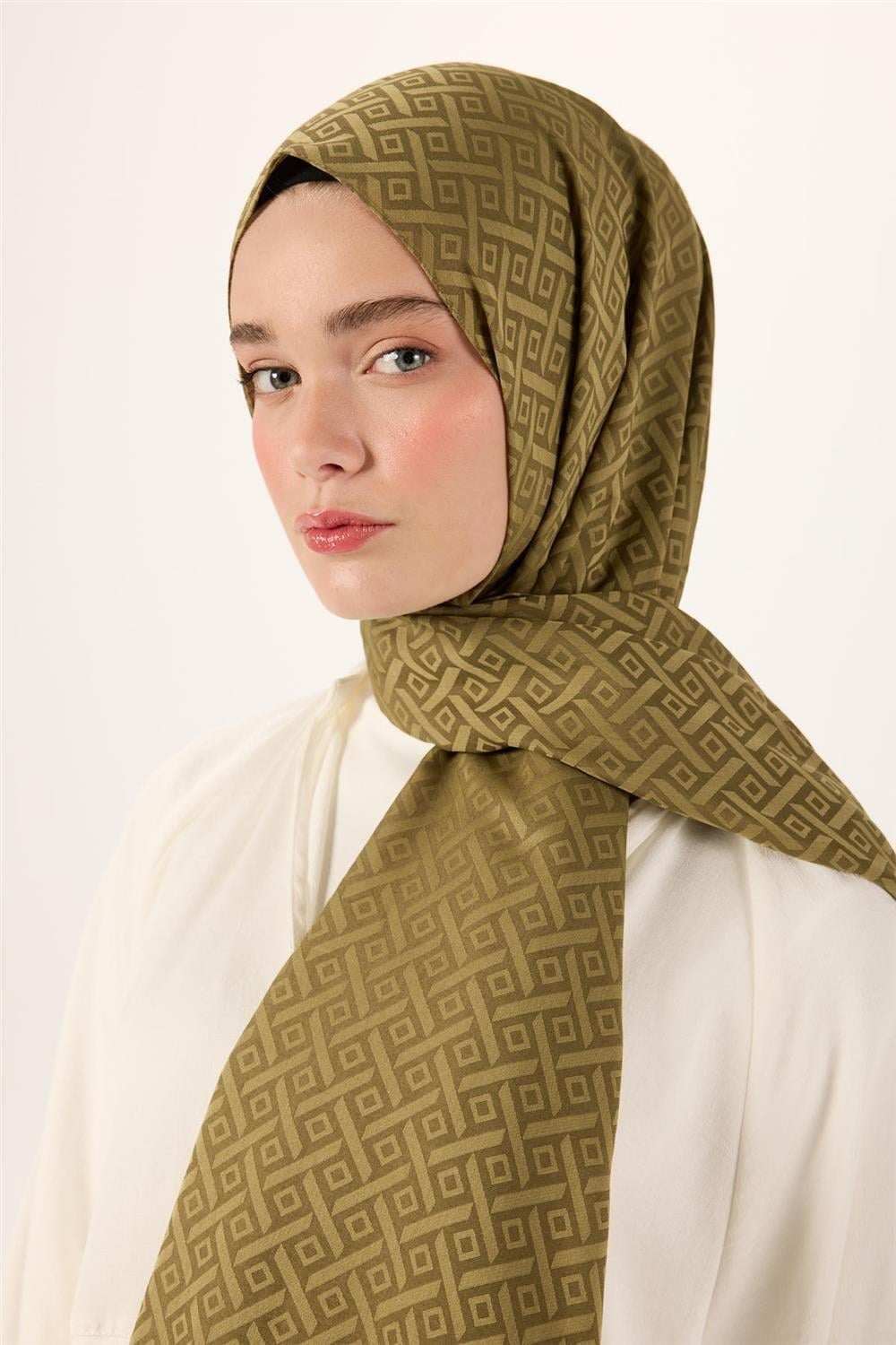 Pamuk Polyester Liva Şal Olive Desenli Tok Duruşlu 90x200