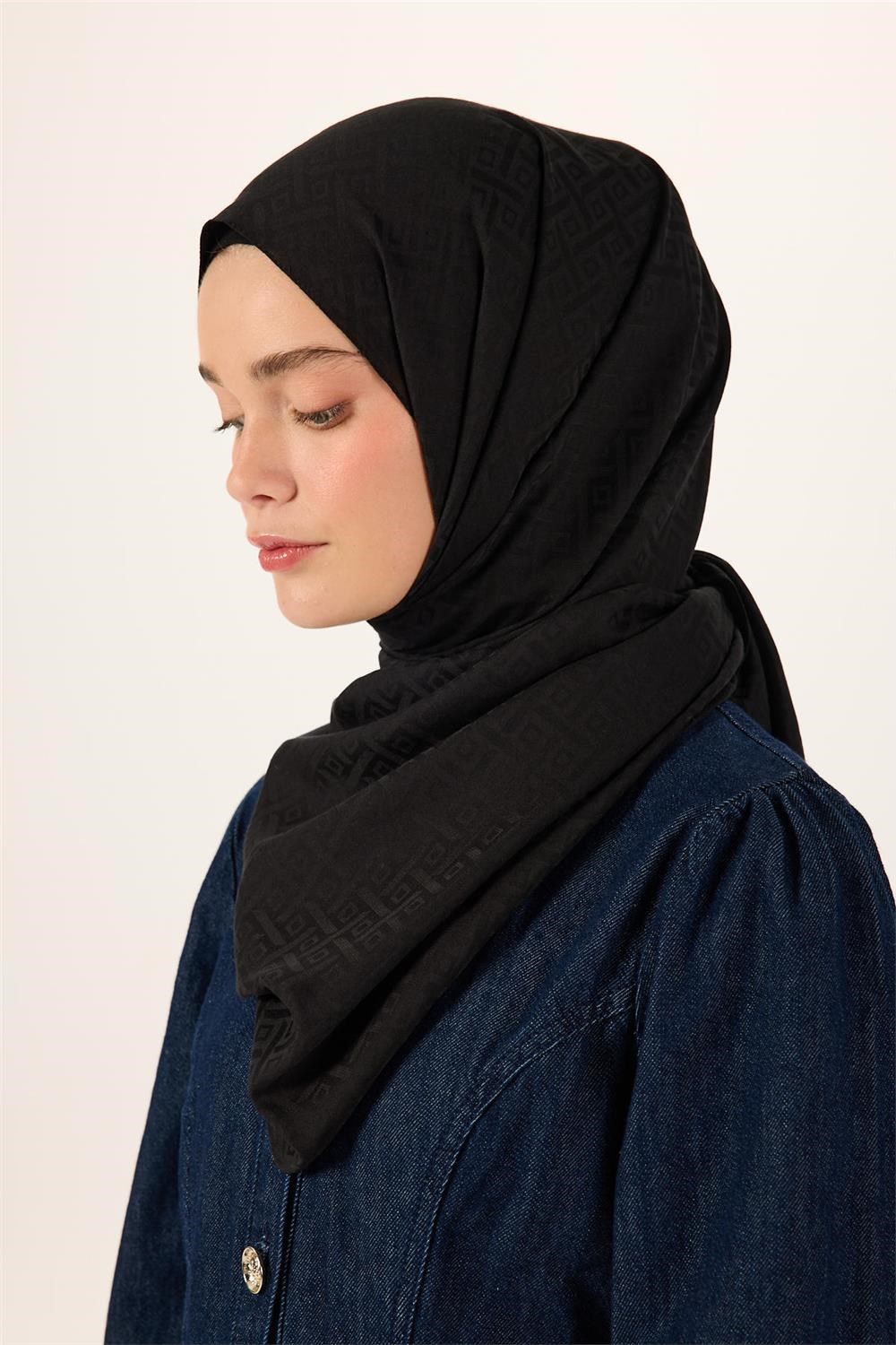 Pamuk Polyester Liva Şal Siyah Dokulu Nefes Alan Doğal Yapılı 90x200