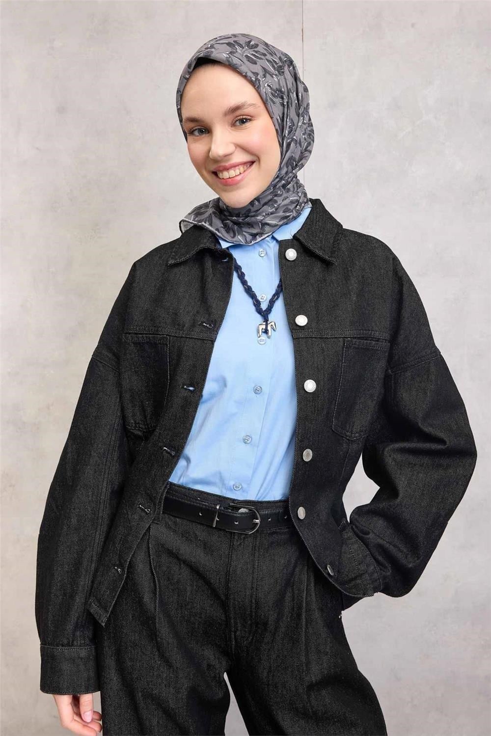 Pamuk Polyester Soft Eşarp Açık Gri Çiçek Desenli Kaymaz Dokulu 90x90