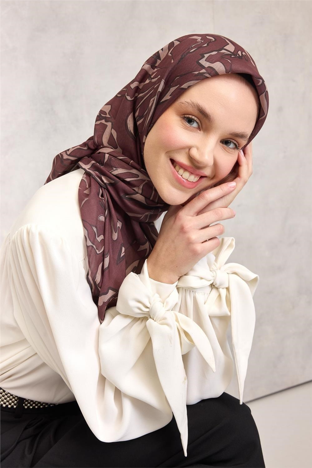 Pamuk Polyester Soft Eşarp Açık Kahverengi Soyut Desenli Tok Duruşlu 90x90