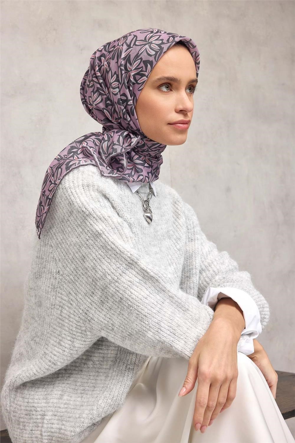 Pamuk Polyester Soft Eşarp Açık Pembe Flora Desenli Kaymaz Dokulu 90x90