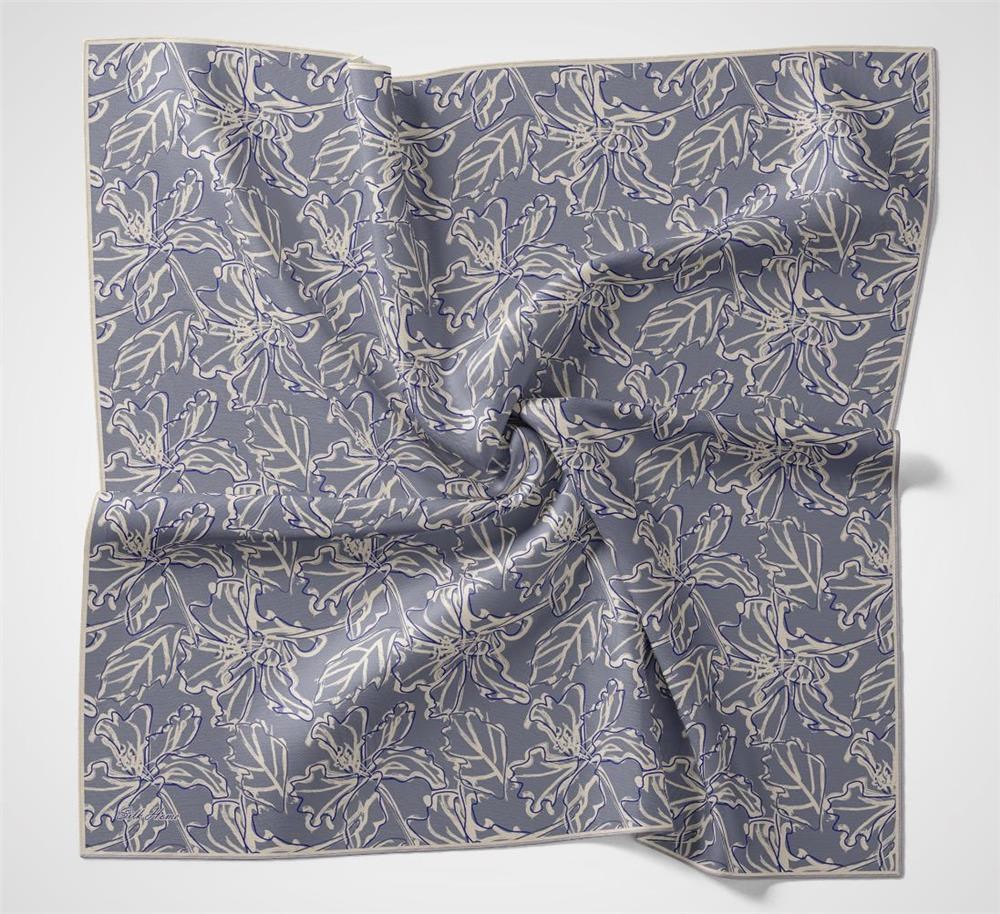 Pamuk Polyester Soft Eşarp Bebe Mavi Lilium Desenli Kaymaz Dokulu 90x90