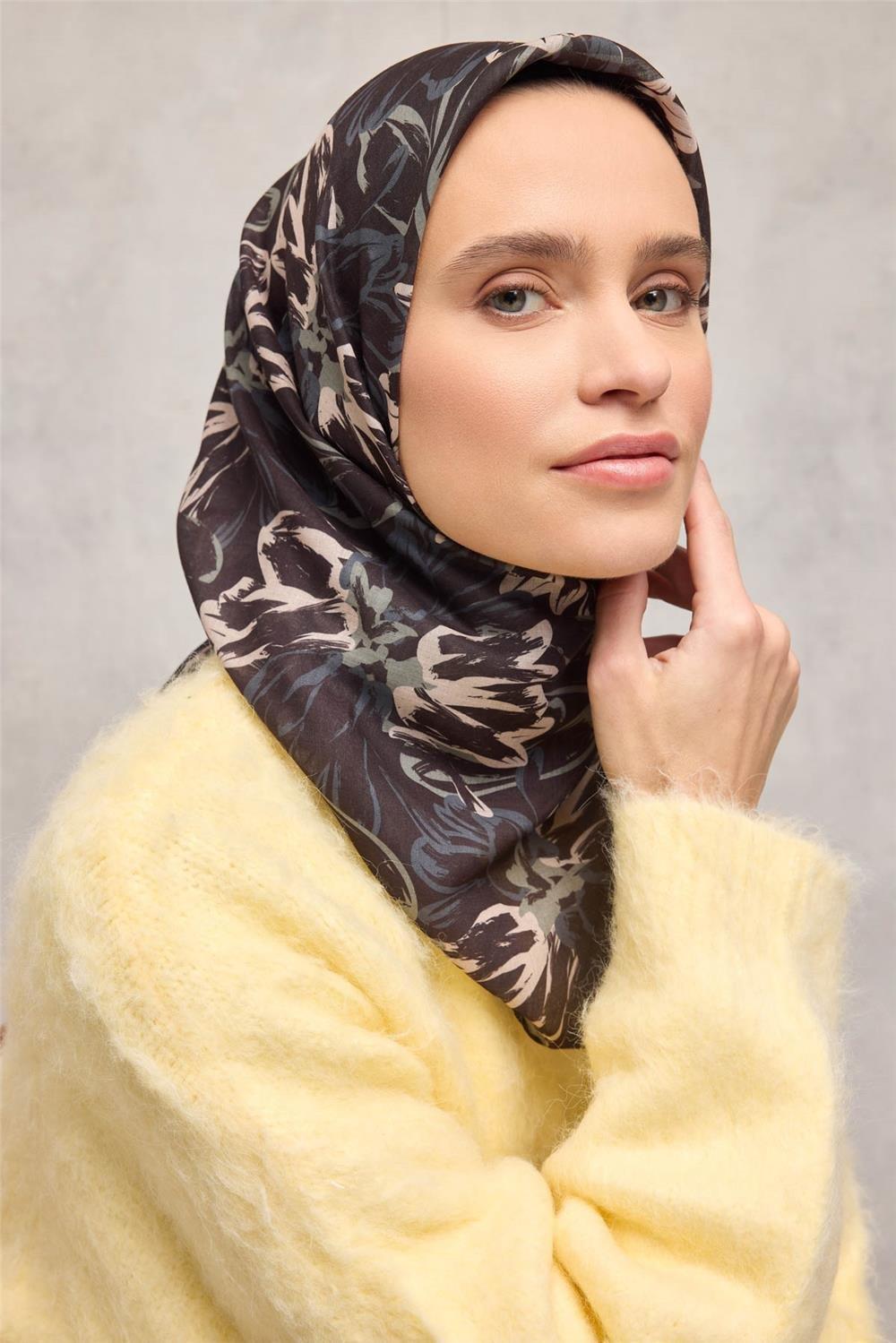 Pamuk Polyester Soft Eşarp Botanik Desen Siyah Antrasit 90*90