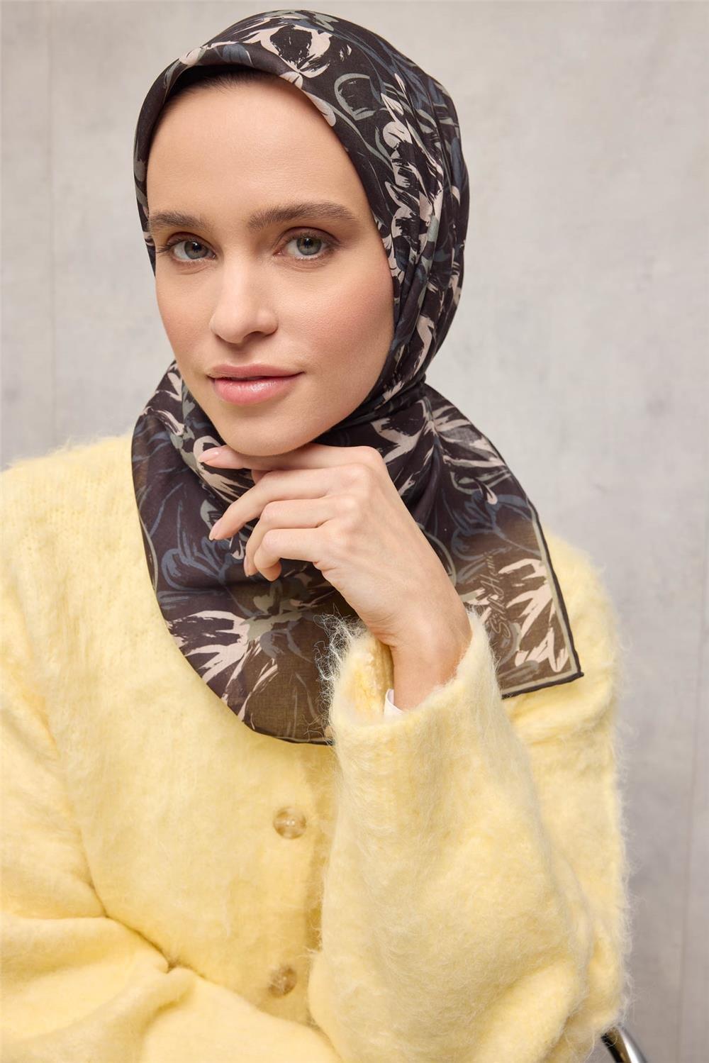 Pamuk Polyester Soft Eşarp Botanik Desen Siyah Antrasit 90*90