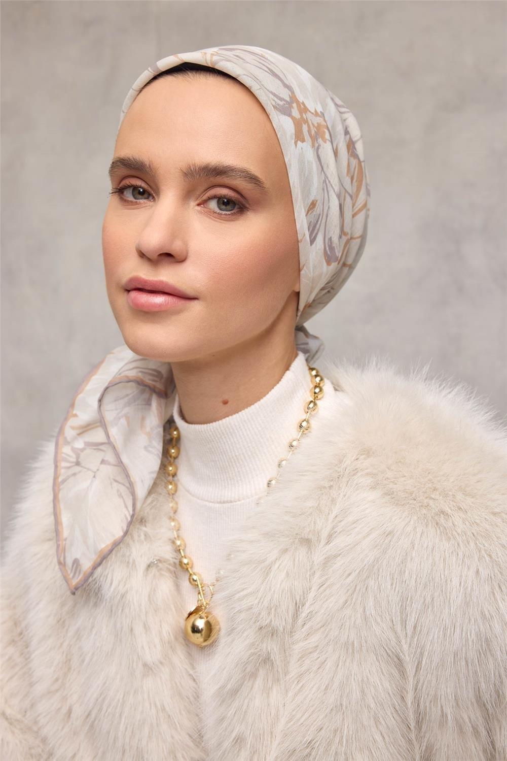Pamuk Polyester Soft Eşarp Botanik Desen Bej 90*90