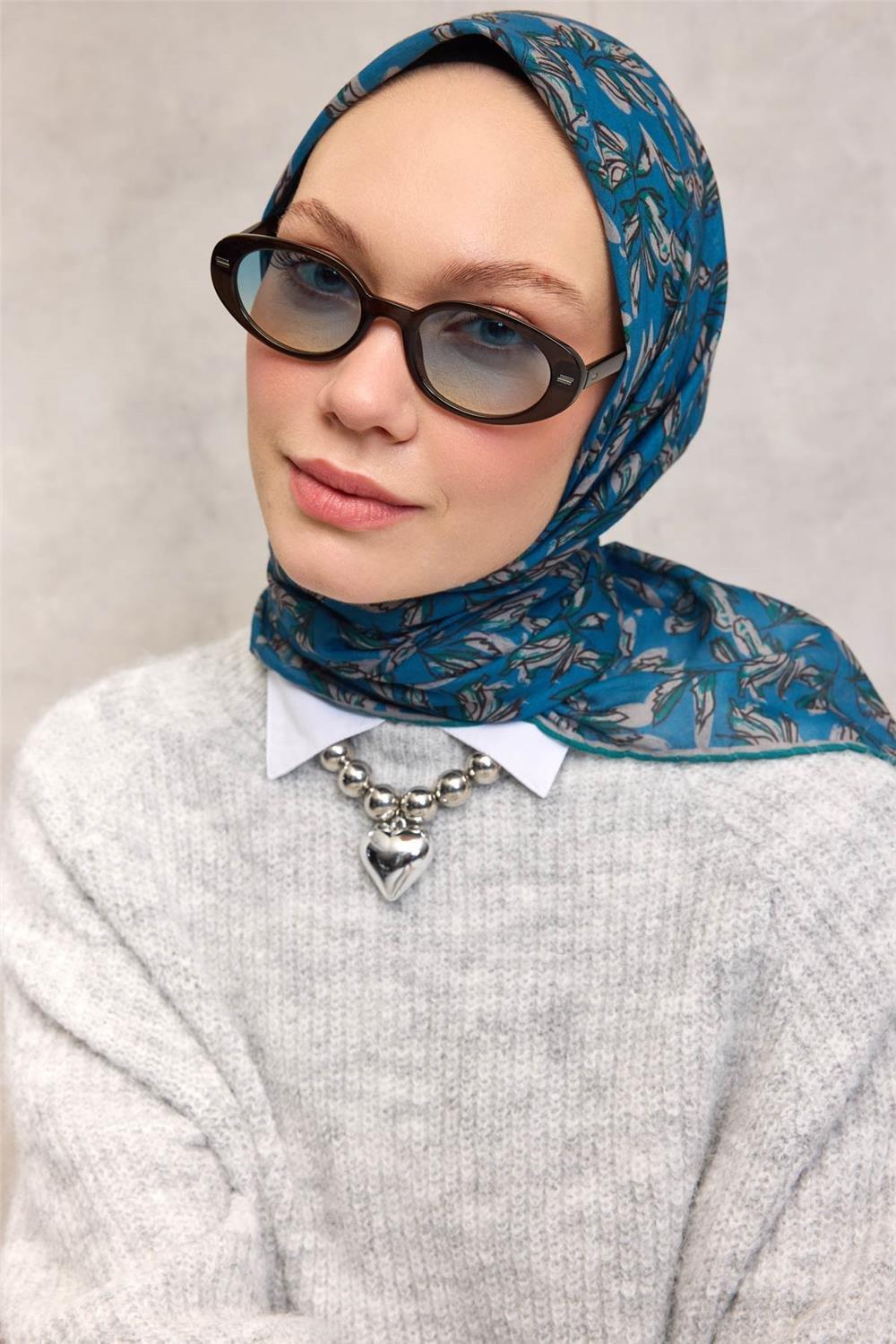 Pamuk Polyester Soft Eşarp Çiçek Desen Mavi 90*90