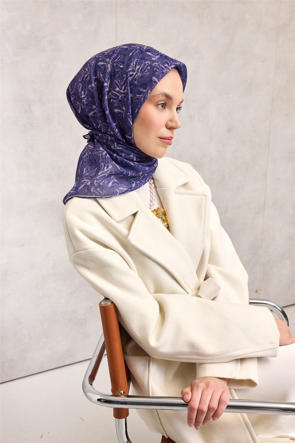 Pamuk Polyester Soft Eşarp Çiçek Desen Mor 90*90