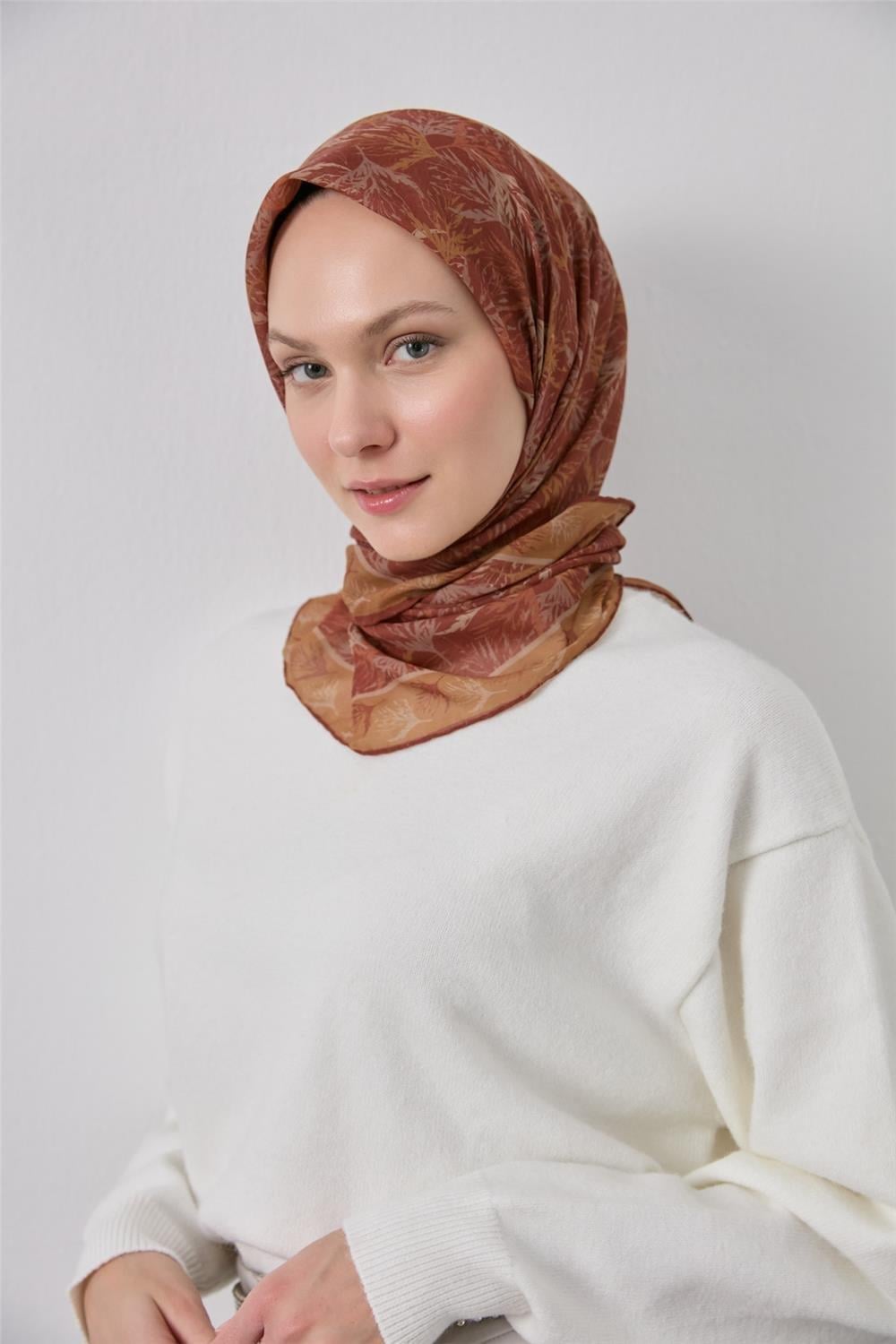 Pamuk Polyester Soft Eşarp Çikolata Kahve Yaprak Desen 90*90