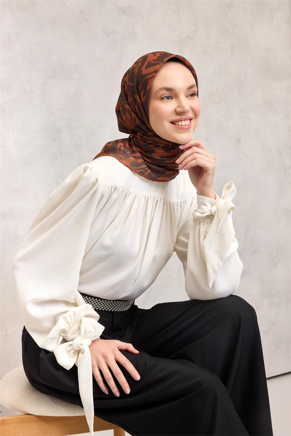 Pamuk Polyester Soft Eşarp Dumanlı Siyah Soyut Desenli Tok Duruşlu 90x90