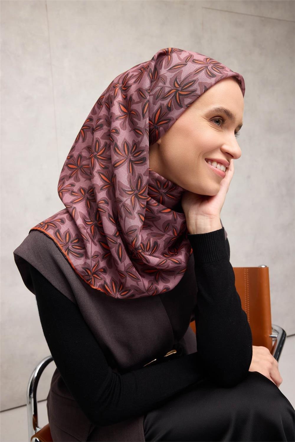Pamuk Polyester Soft Eşarp Flora Desen Gül Kurusu 90*90