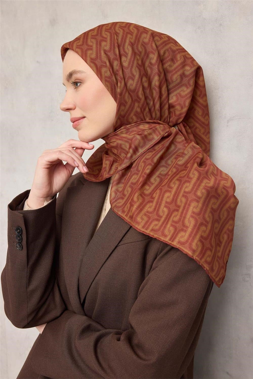 Pamuk Polyester Soft Eşarp Geometrik Desen Tarçın 90x90