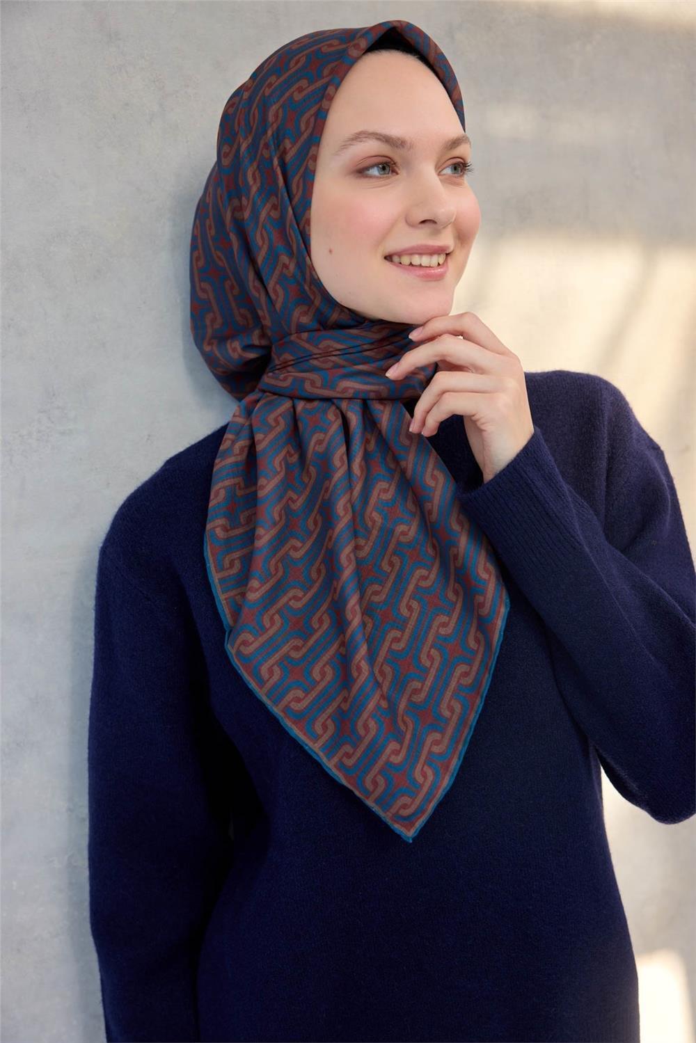 Pamuk Polyester Soft Eşarp Geometrik Desen Koyu Kiremit 90x90