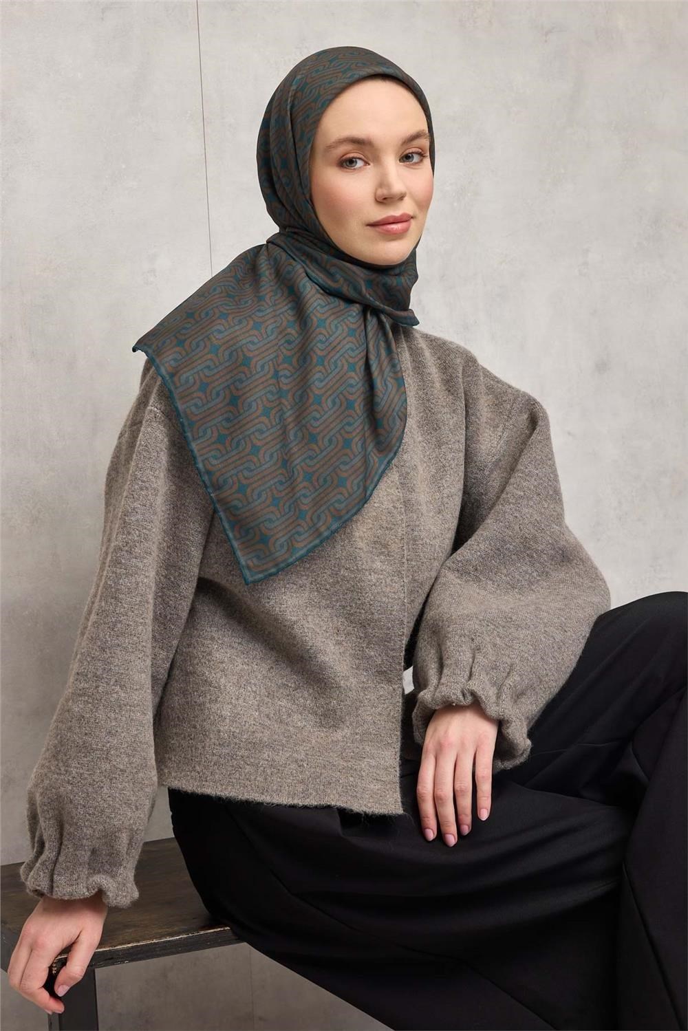 Pamuk Polyester Soft Eşarp Geometrik Desen Petrol Yeşili 90x90