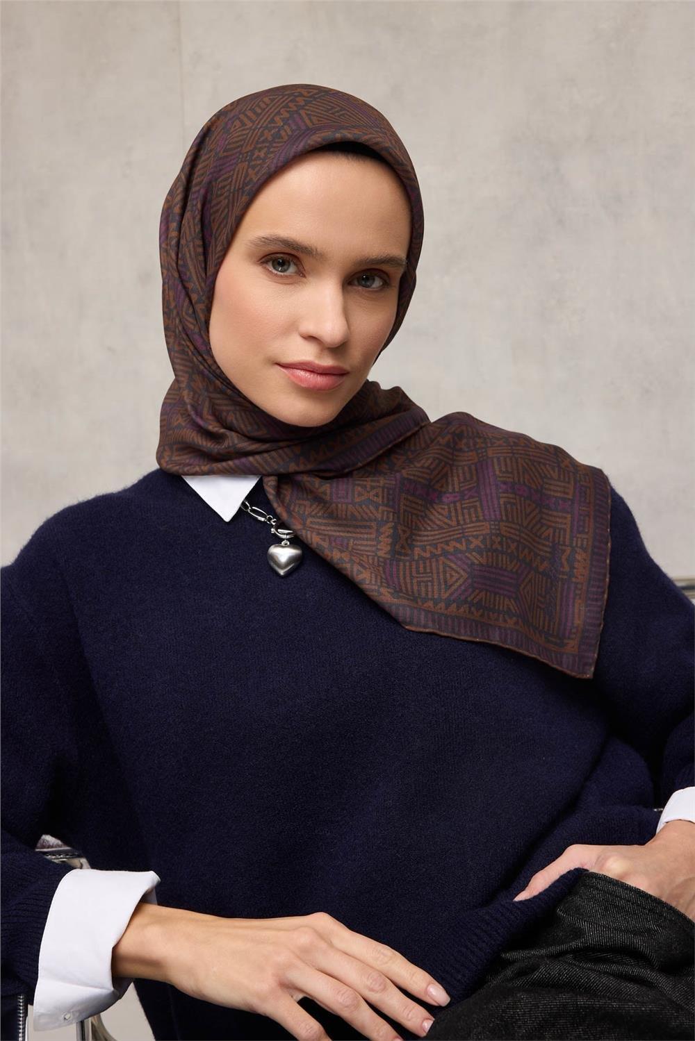 Pamuk Polyester Soft Eşarp Geometrik Desen Koyu Gri 90*90