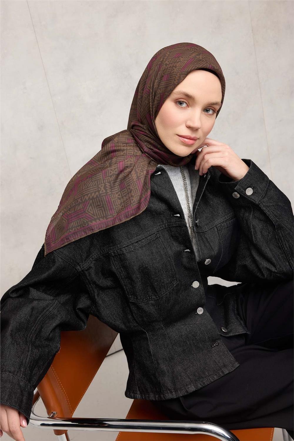 Pamuk Polyester Soft Eşarp Geometrik Desen Koyu Yeşil 90*90