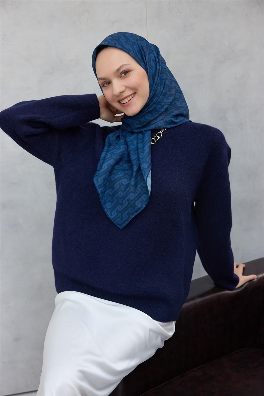 Pamuk Polyester Soft Eşarp Geometrik Desen Indigo Mavi 90x90