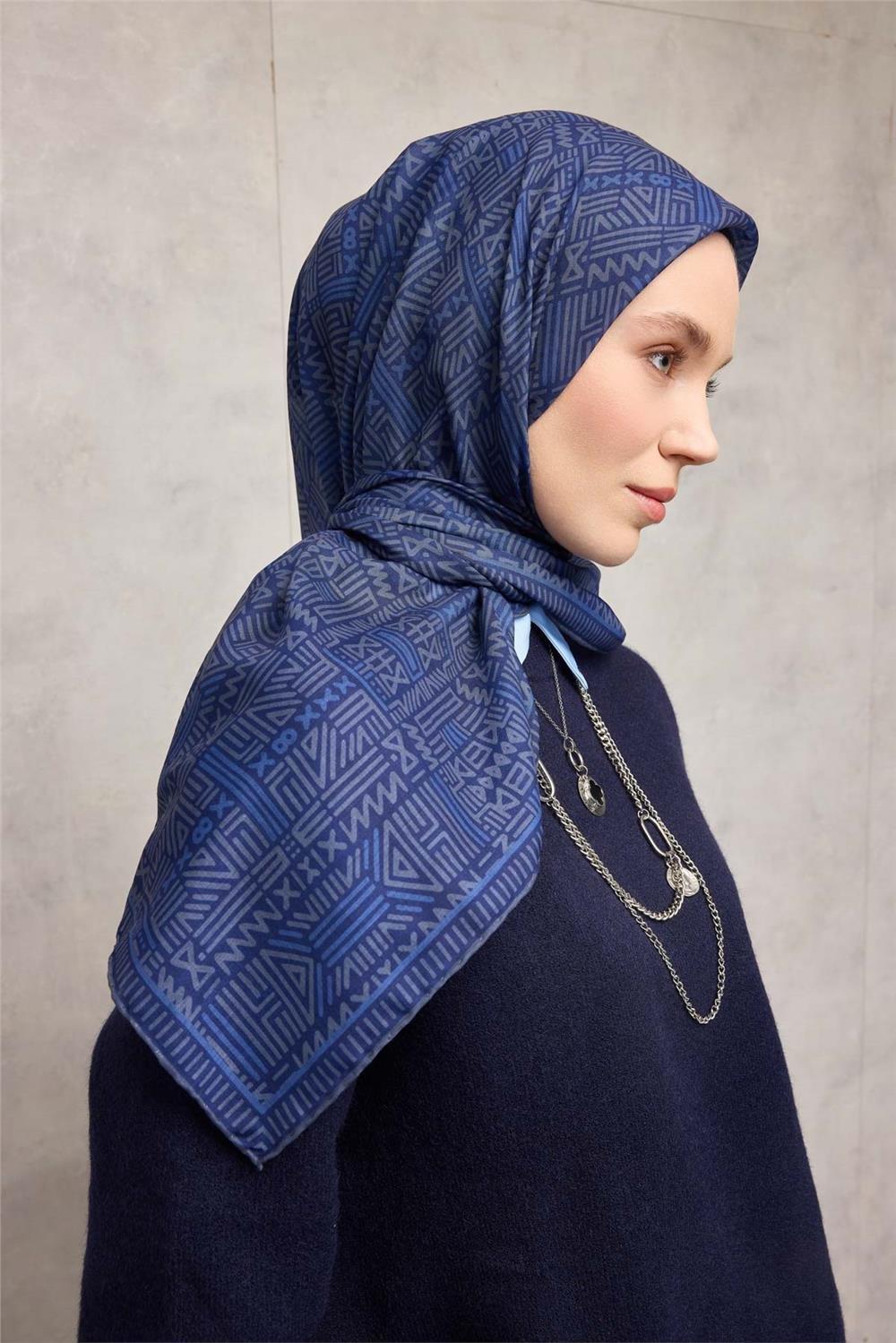 Pamuk Polyester Soft Eşarp Geometrik Desen Gece Mavisi 90*90
