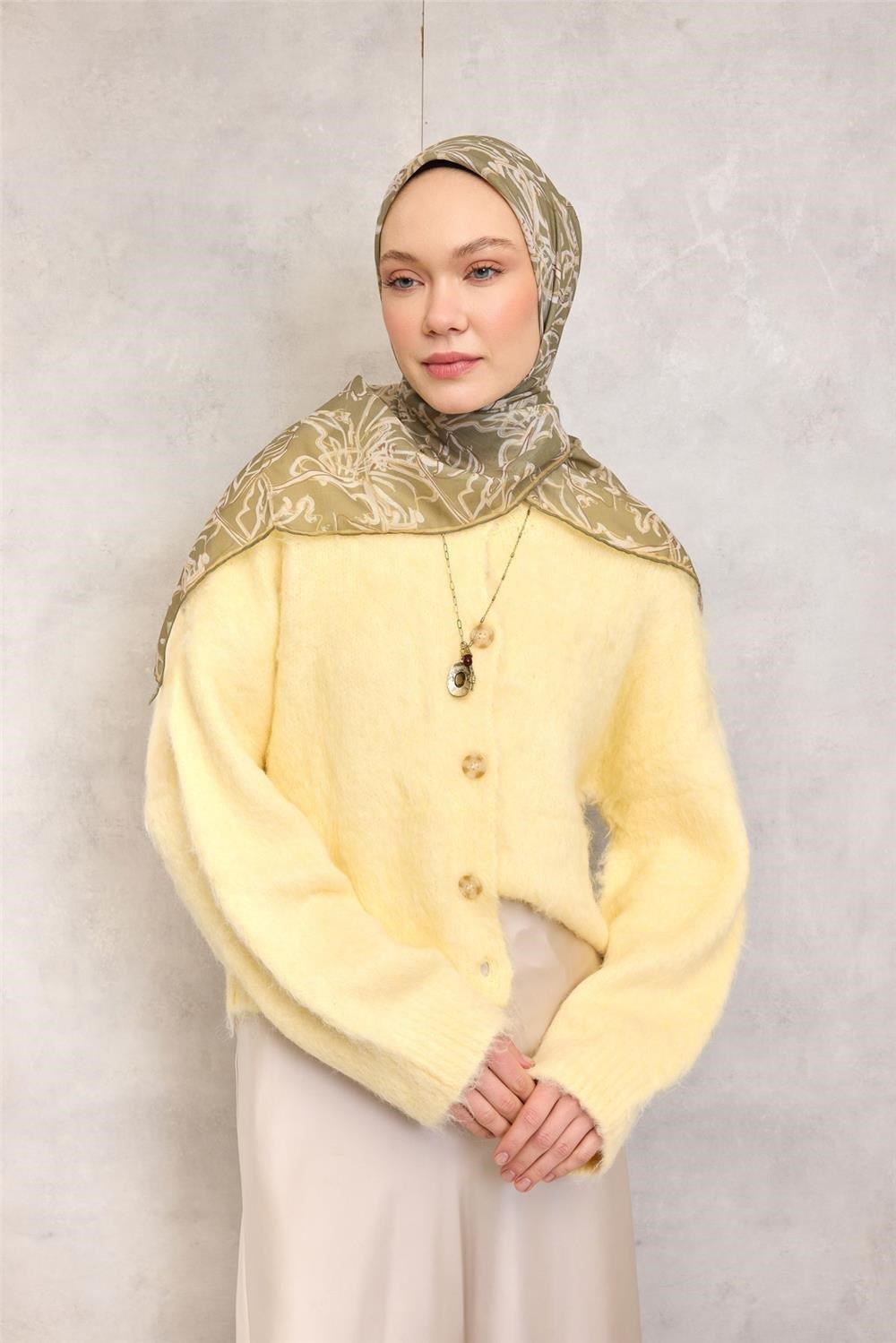 Pamuk Polyester Soft Eşarp Haki Lilium Desenli Kaymaz Dokulu 90x90