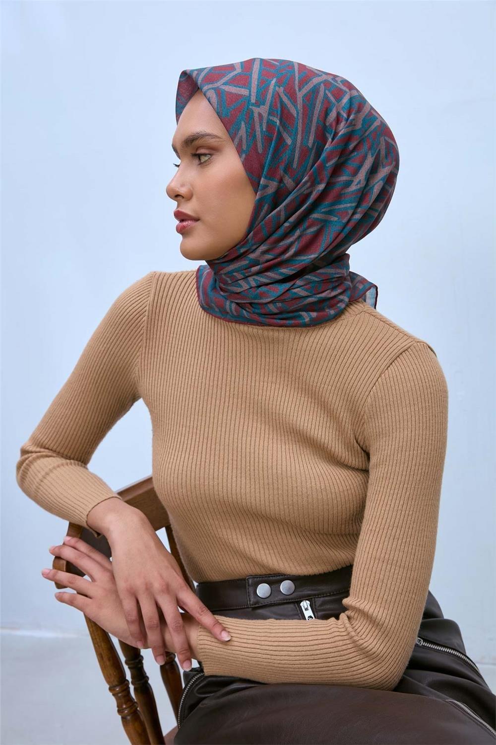 Pamuk Polyester Soft Eşarp Kiremit Geometrik Desen 90*90