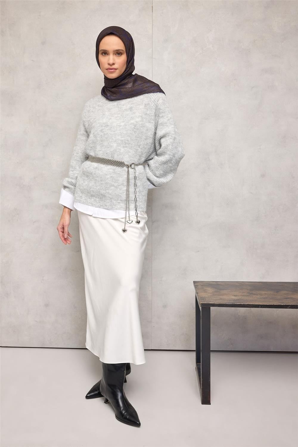 Pamuk Polyester Soft Eşarp Koyu Yeşil Geometrik Desenli Kaymaz Dokulu Tok Duruşlu 90x90