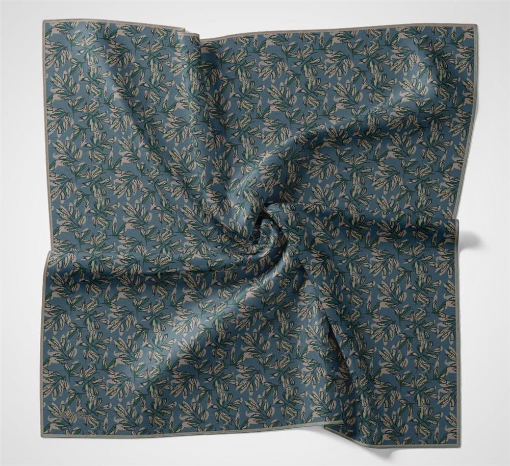 Pamuk Polyester Soft Eşarp Mavi Çiçek Desenli Kaymaz Dokulu 90x90