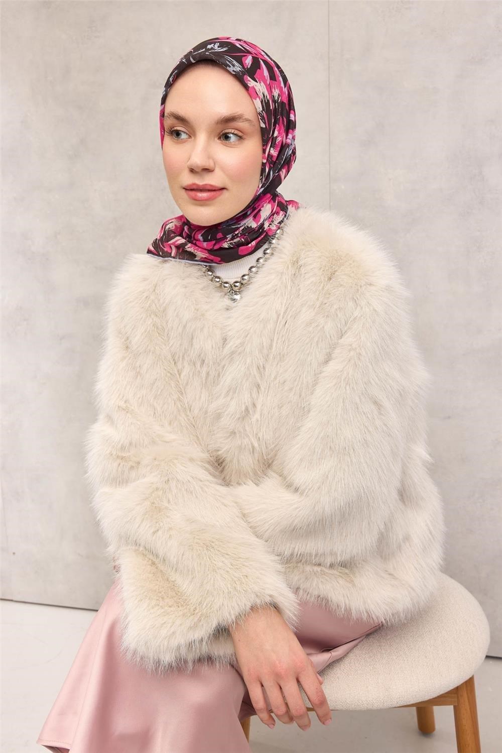 Pamuk Polyester Soft Eşarp Siyah Fuşya Büyük Papatya Desenli Tok Duruşlu 90x90