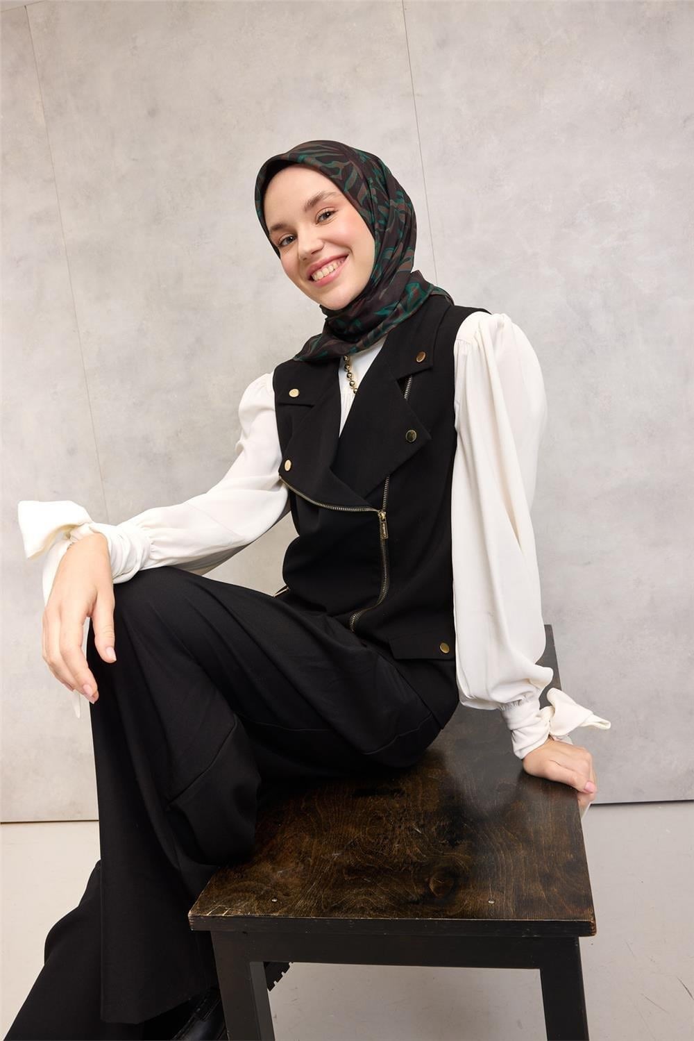 Pamuk Polyester Soft Eşarp Siyah Soyut Desenli Nefes Alan Hafif 90x90