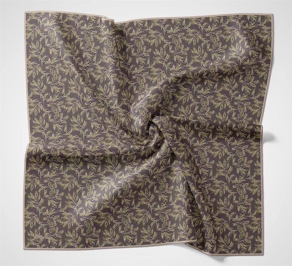 Pamuk Polyester Soft Eşarp Soluk Mor Çiçek Desenli Kaymaz Dokulu 90x90
