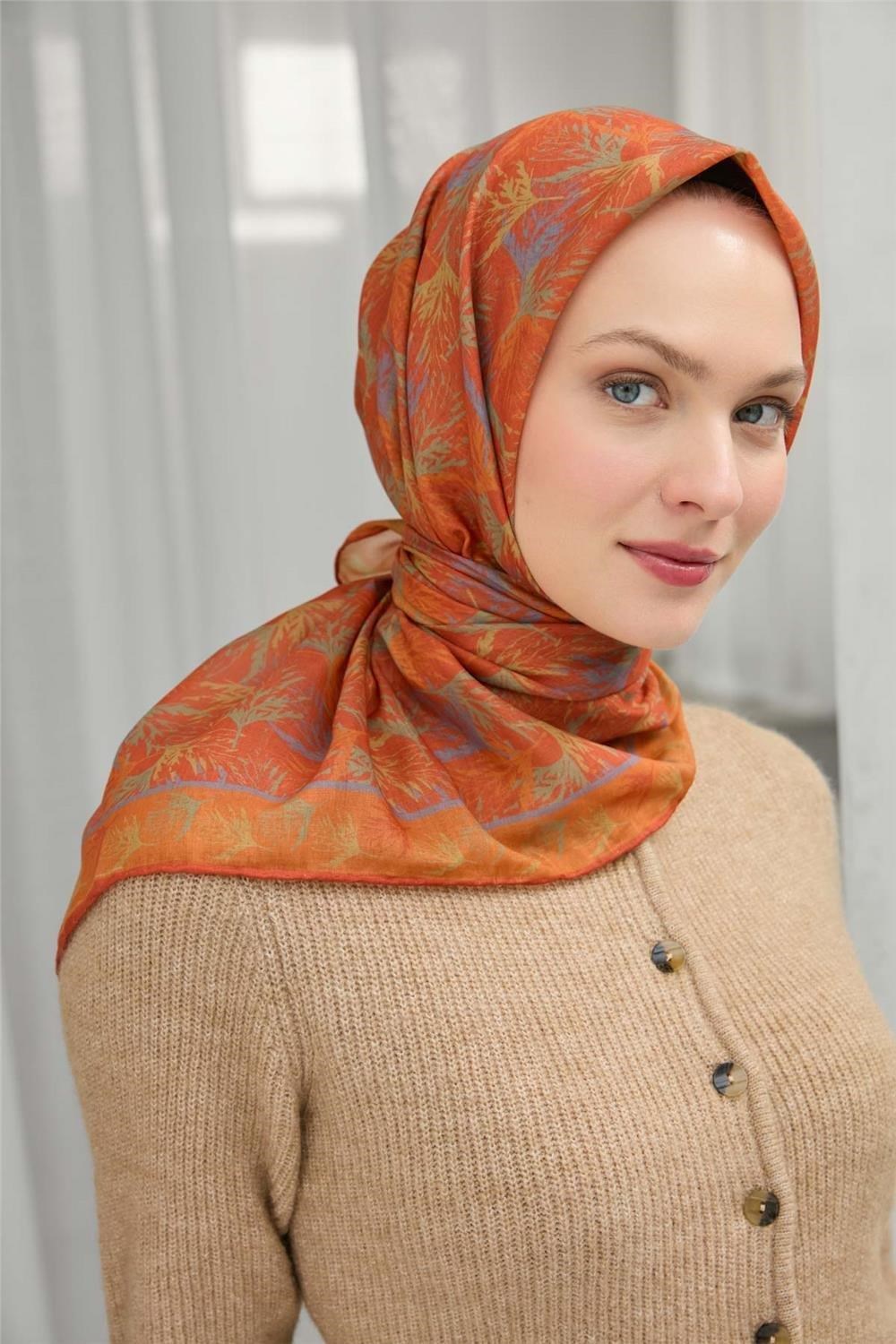 Pamuk Polyester Soft Eşarp Turuncu Yaprak Desen 90*90