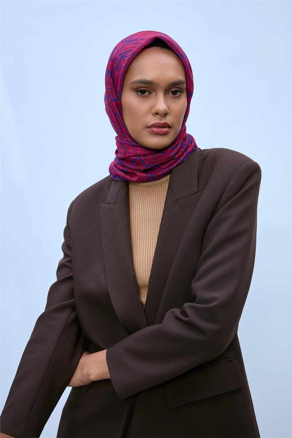Pamuk Polyester Soft Eşarp Vişne Geometrik Desen 90*90
