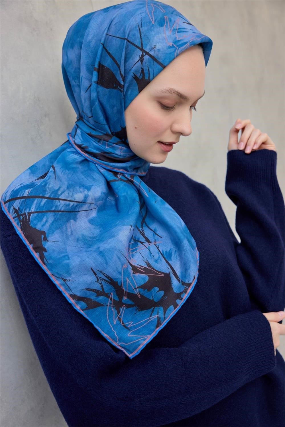 Pamuk Polyester Soft Eşarp Yaprak Desen Mavi 90x90