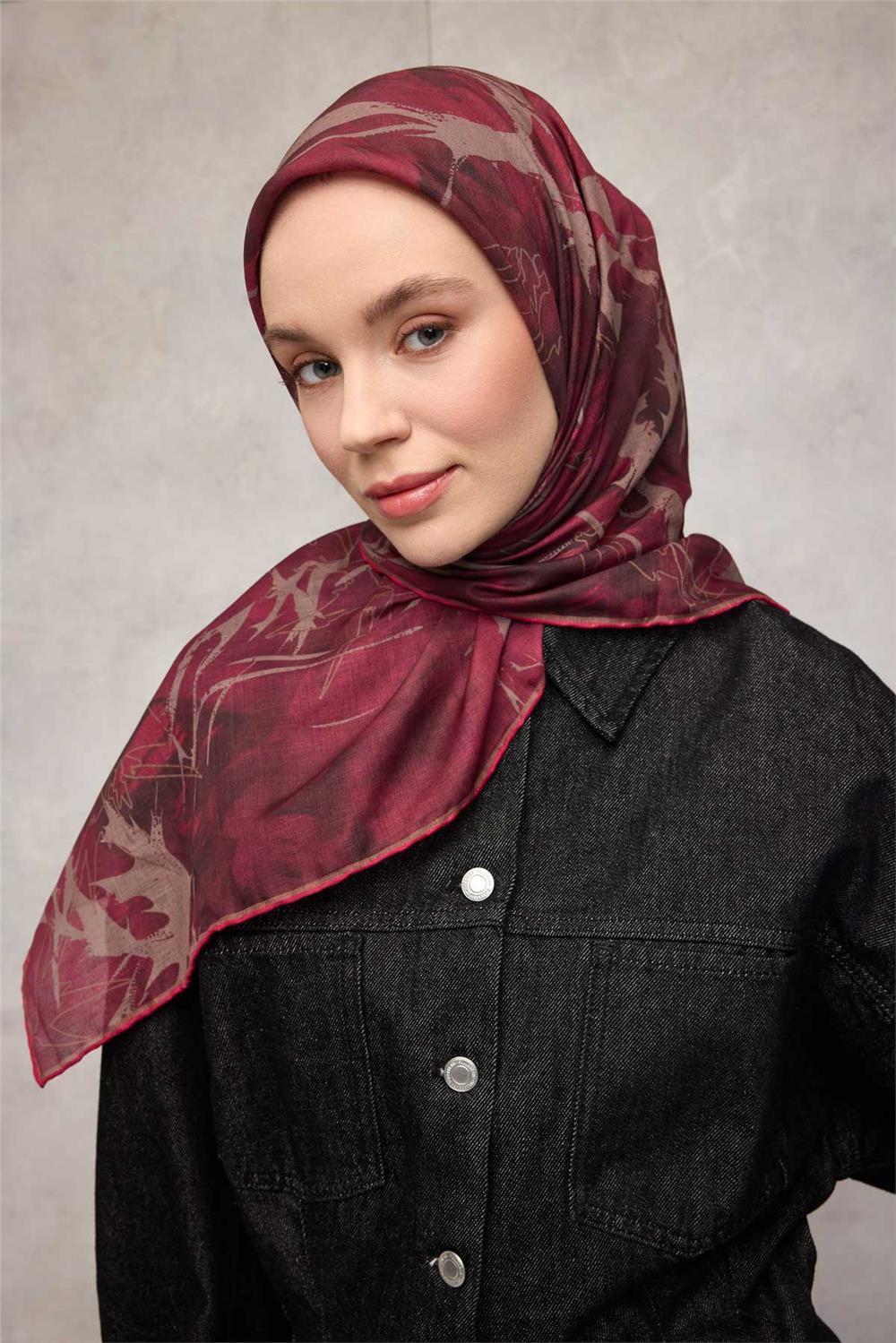Pamuk Polyester Soft Eşarp Yaprak Desen Mürdüm 90x90