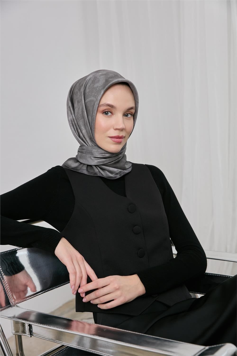 Polyester Karışımlı Shiny Eşarp Gümüş Etnik Desenli Parlak Dokulu 90x90