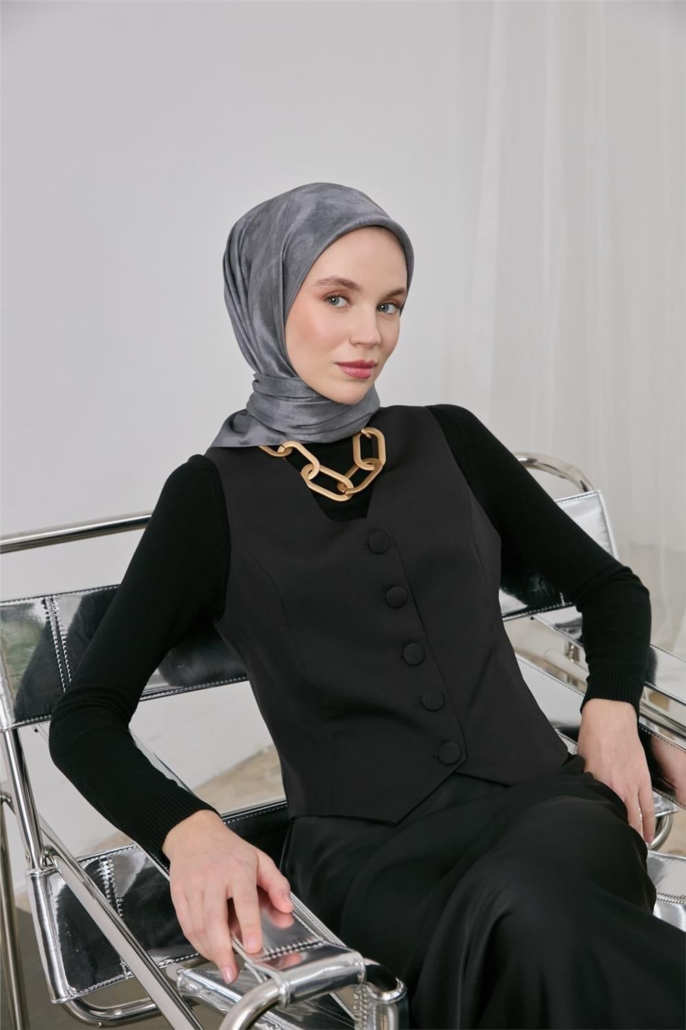 Polyester Karışımlı Shiny Eşarp Koyu Gri Etnik Desenli Parlak Dokulu 90x90