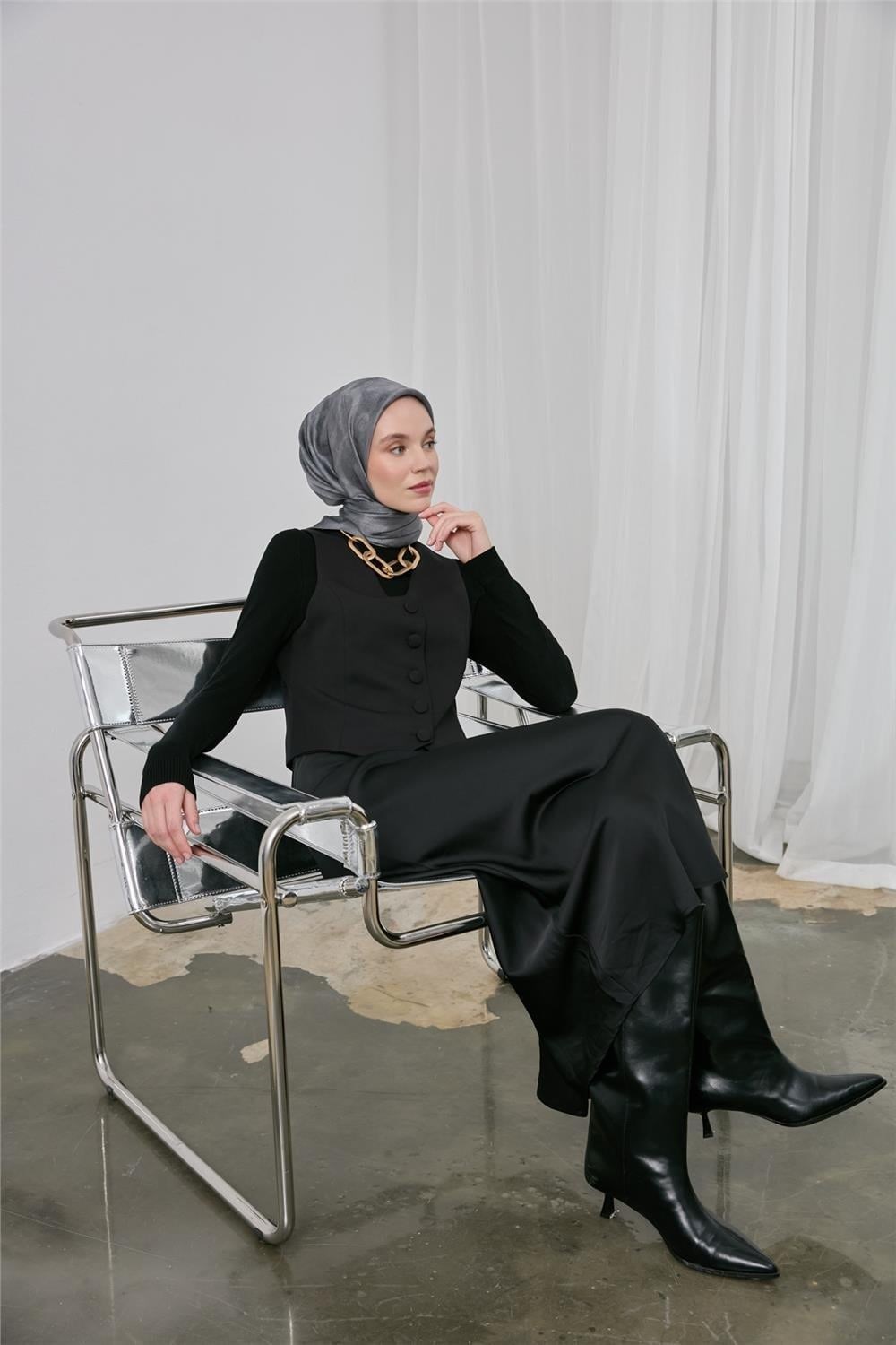 Polyester Karışımlı Shiny Eşarp Koyu Gri Etnik Desenli Parlak Dokulu 90x90