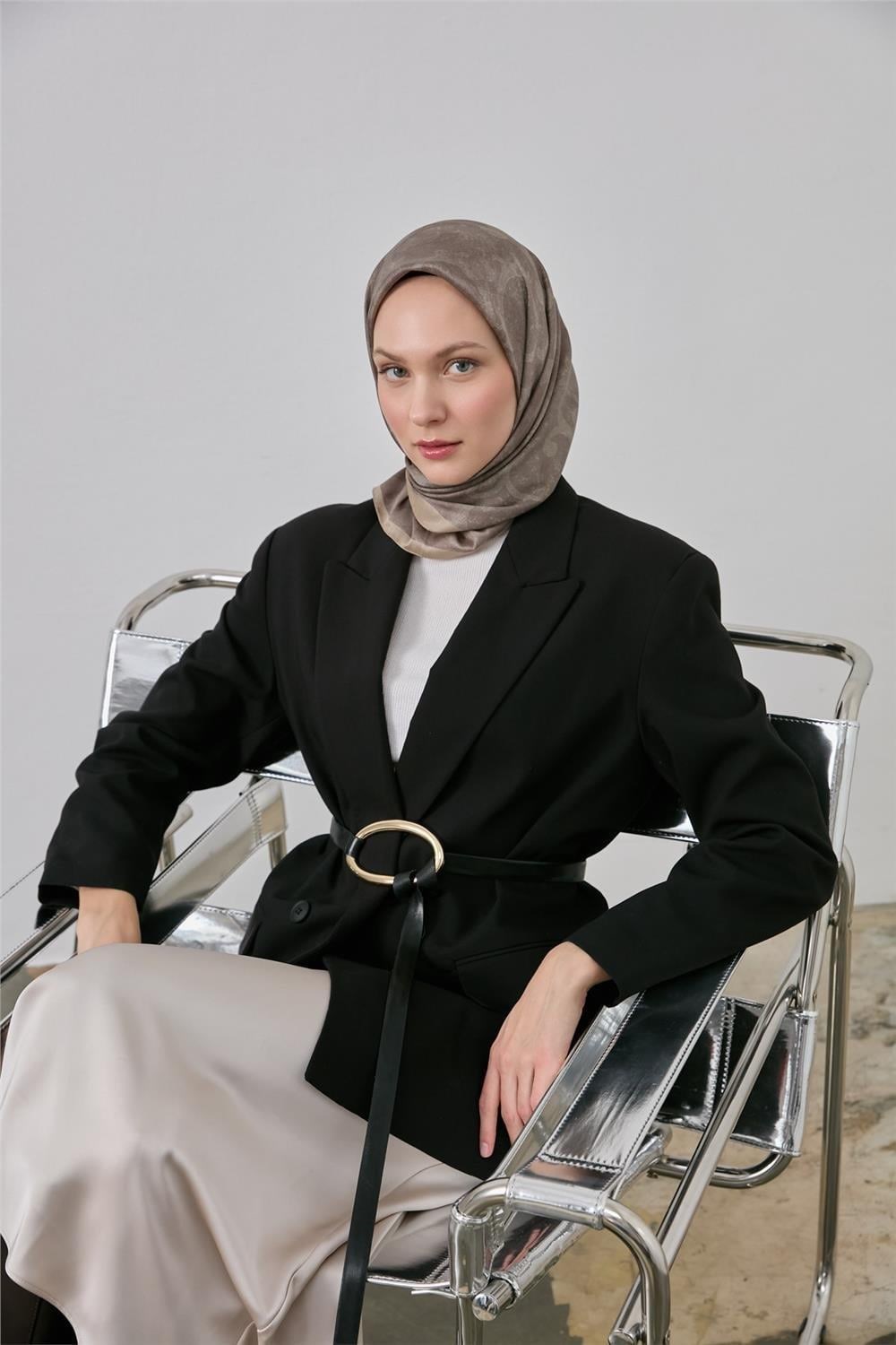Polyester Karışımlı Shiny Eşarp Vizon Etnik Desenli Parlak Dokulu 90x90