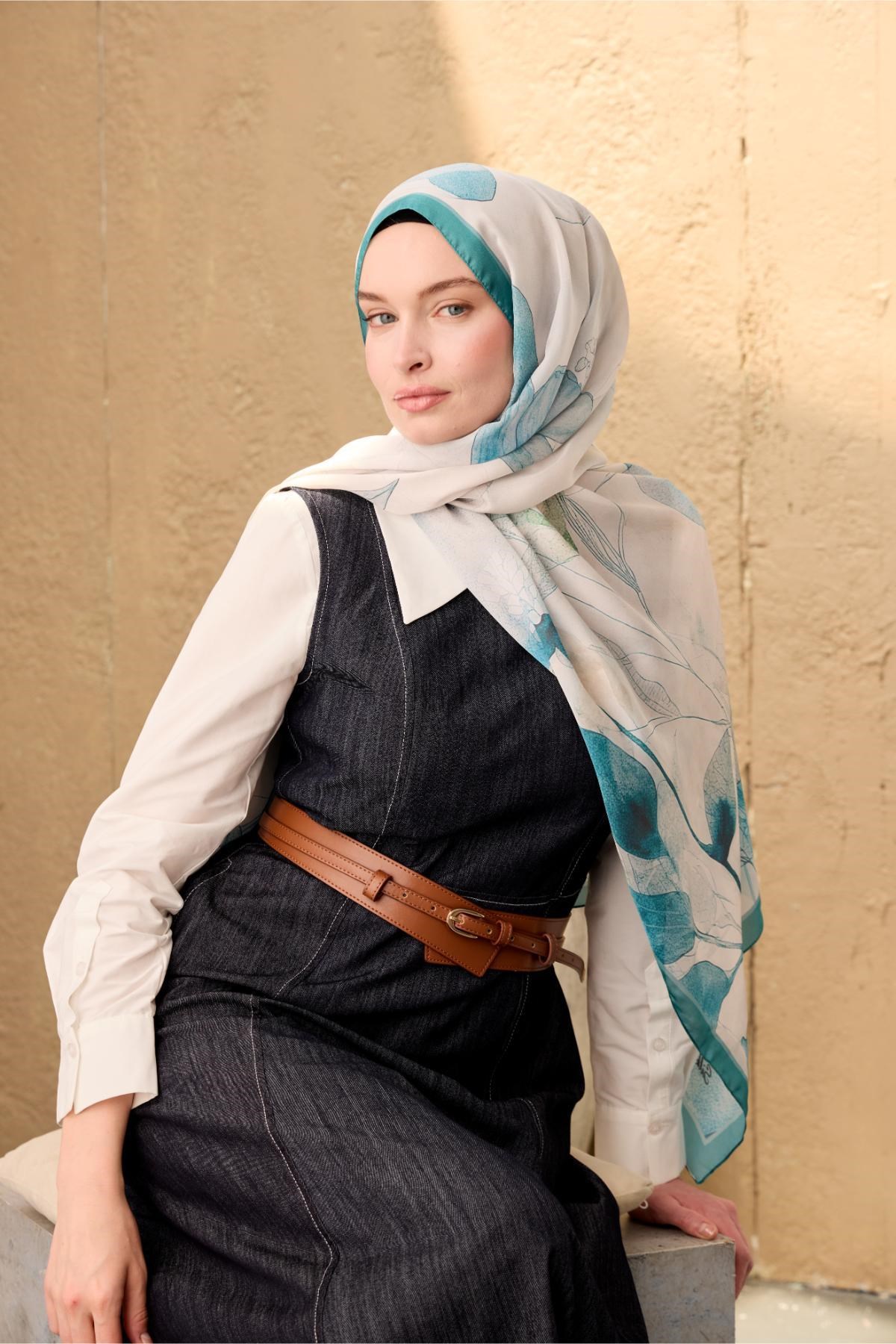 Polyester Velina Şal Turkuaz-Beyaz Desenli Parlak Dokulu Hafif 190x70