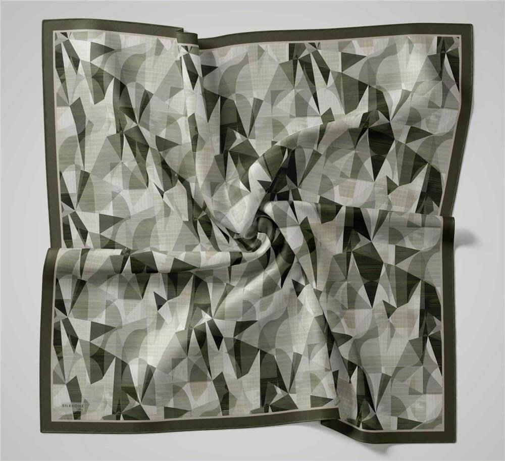 Shiny Dokulu Eşarp Zeytin Yeşili Haki Tonlu Geometrik Desenli Su Tutmaz Parlak 90x90