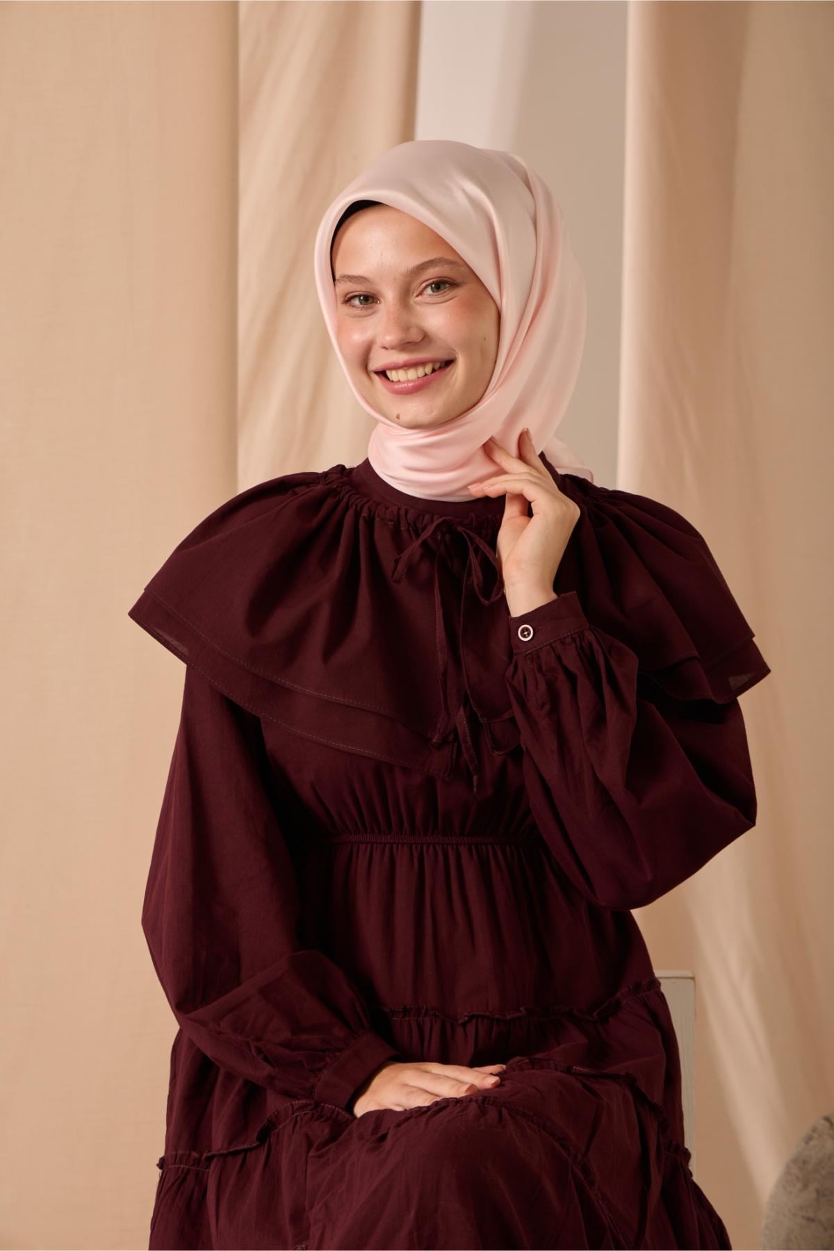 Shiny Düz Eşarp Pembe Parlak Dokulu Su ve Leke Tutmayan 90x90