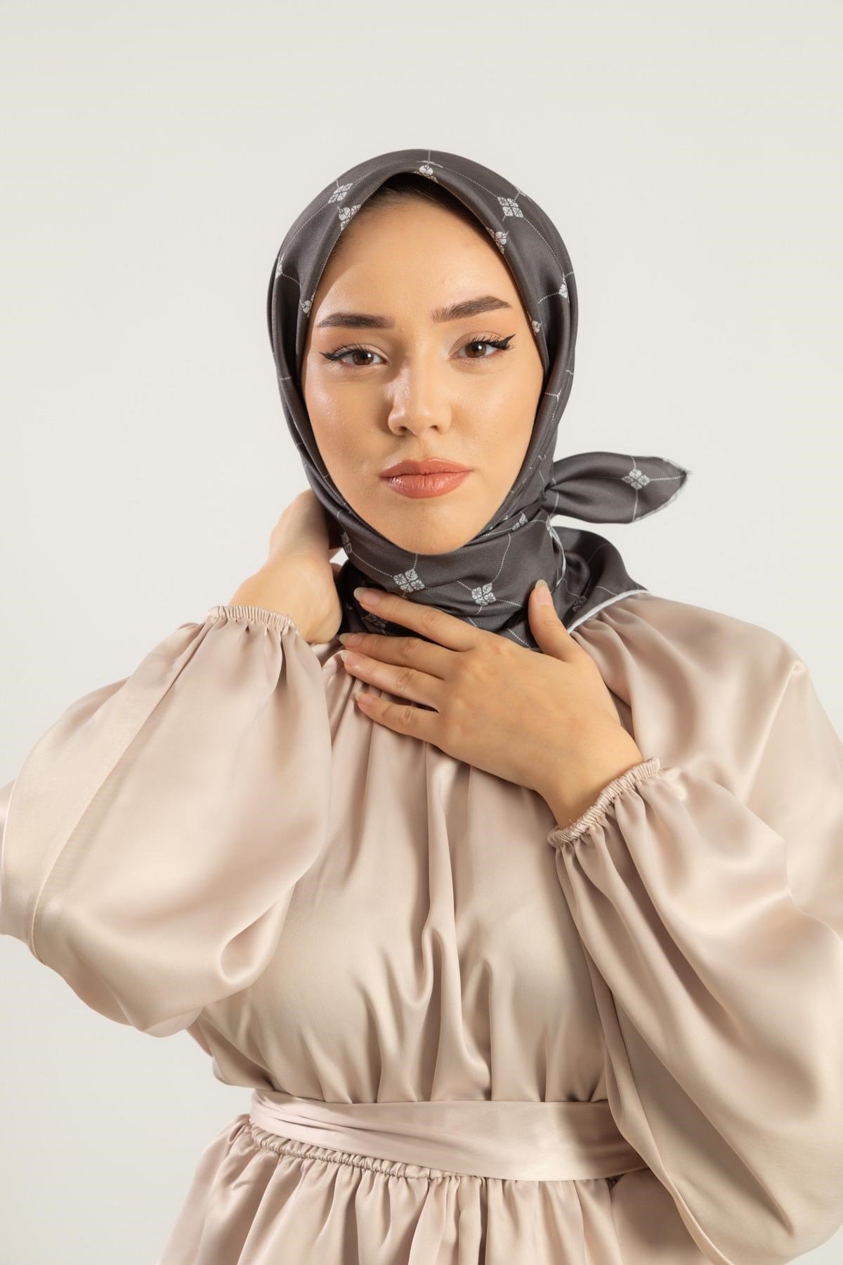 Silk Home Sura (Saten) İpek Eşarp 11392-S06