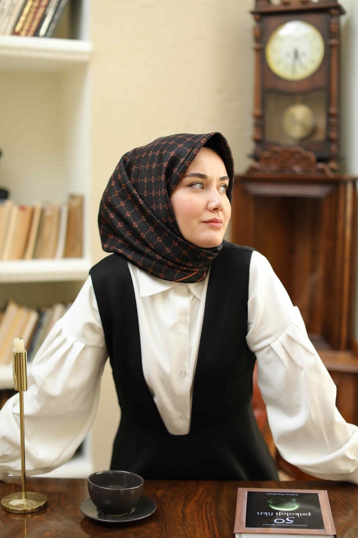 Silk Home Sura (Saten) İpek Eşarp 11393-S28