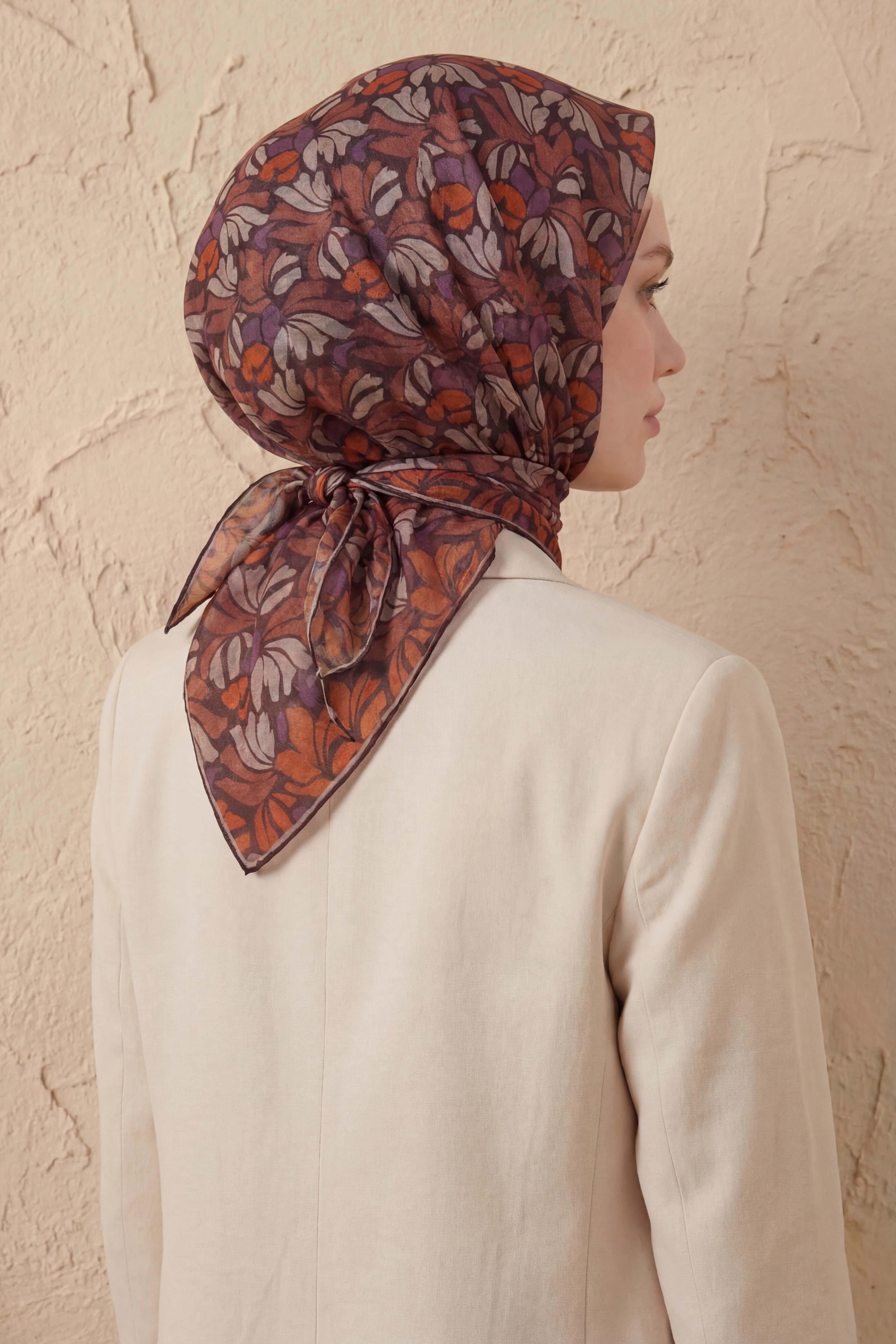 Soft Eşarp Floral Line Acı Kahve 90x90