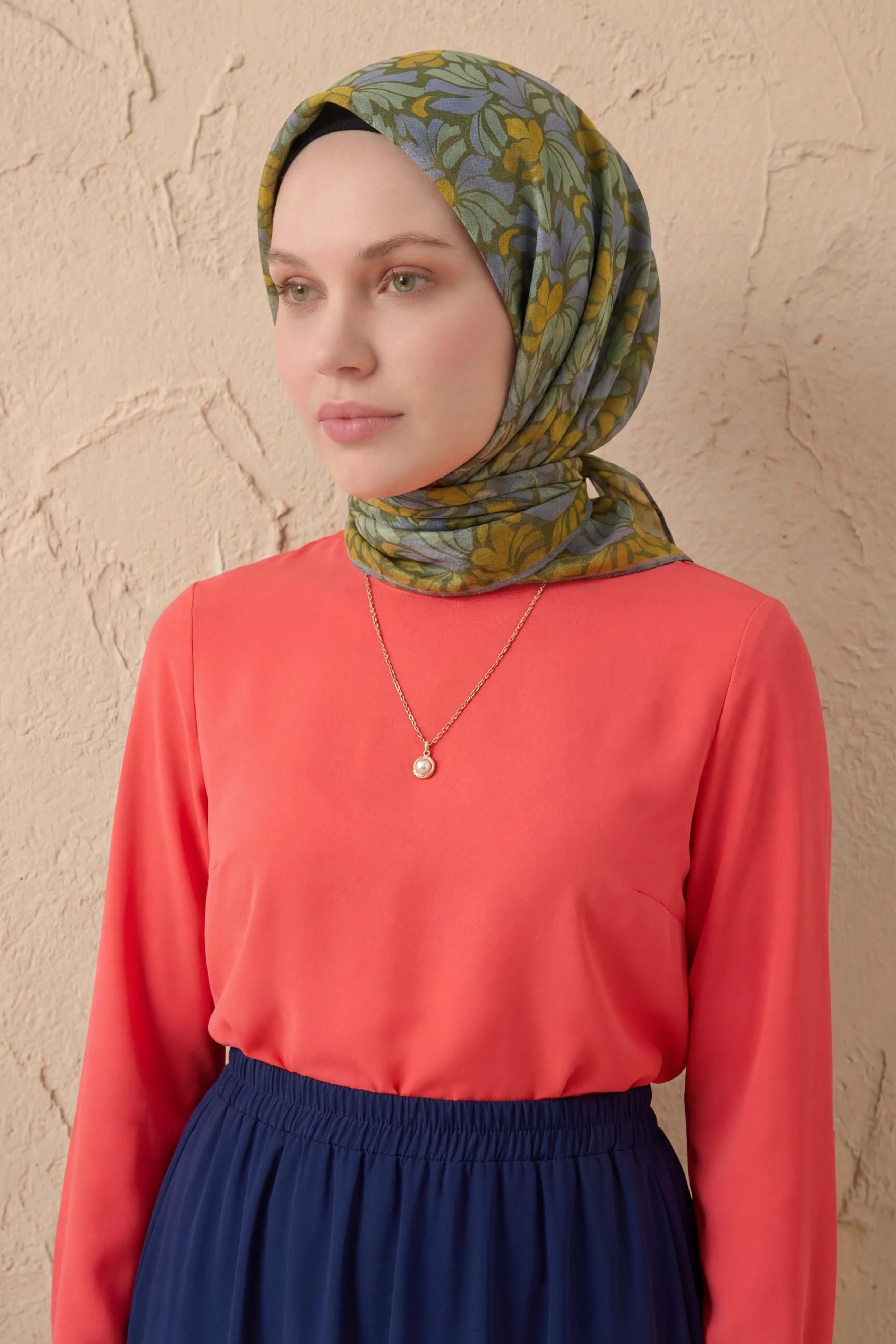 Soft Eşarp Floral Line Çimen Yeşili 90x90