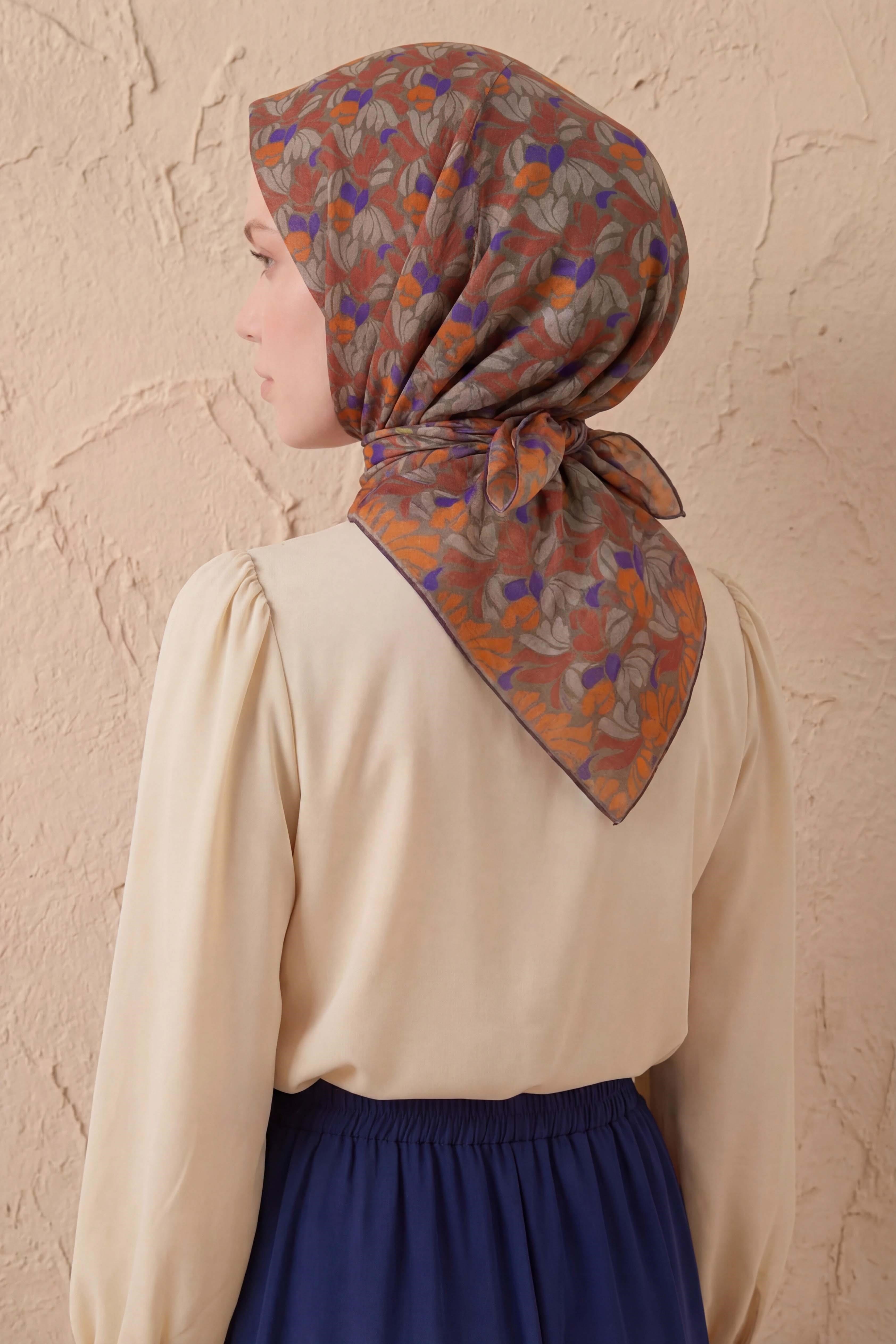 Soft Eşarp Floral Line Füme 90x90