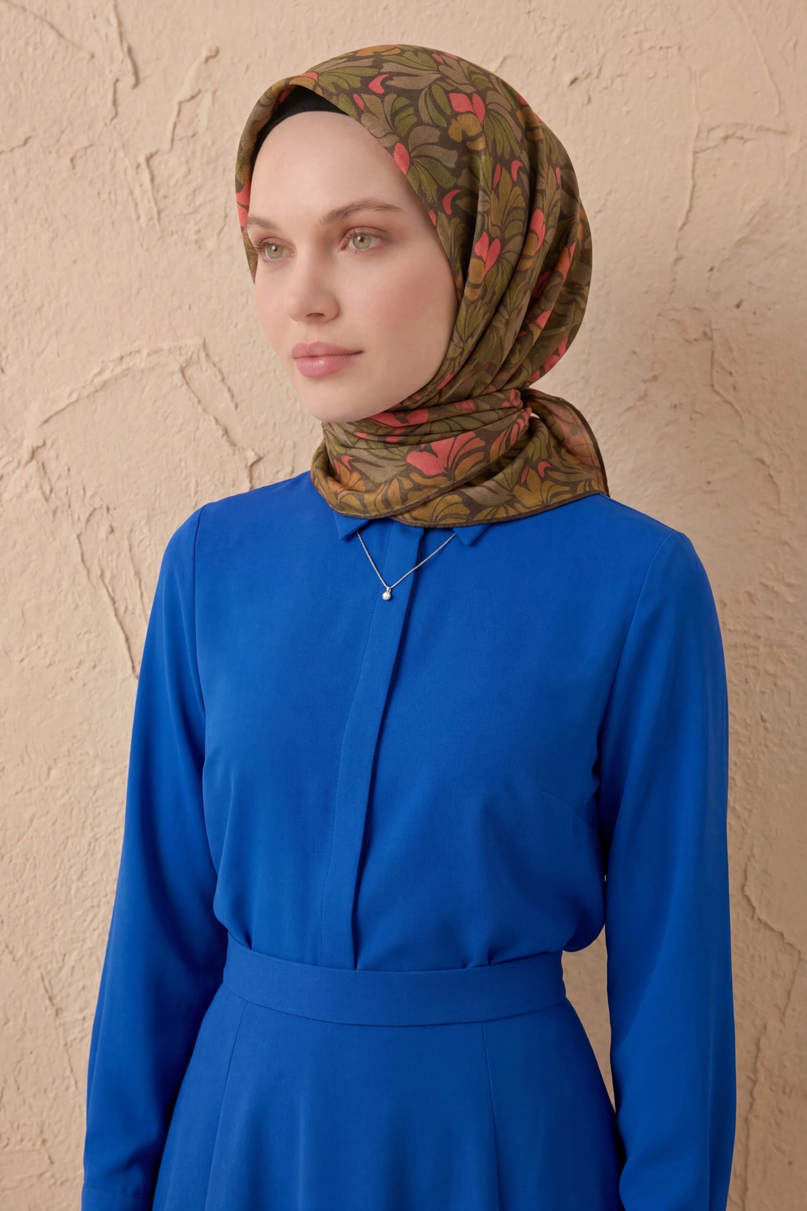 Soft Eşarp Floral Line Koyu Yeşil 90x90