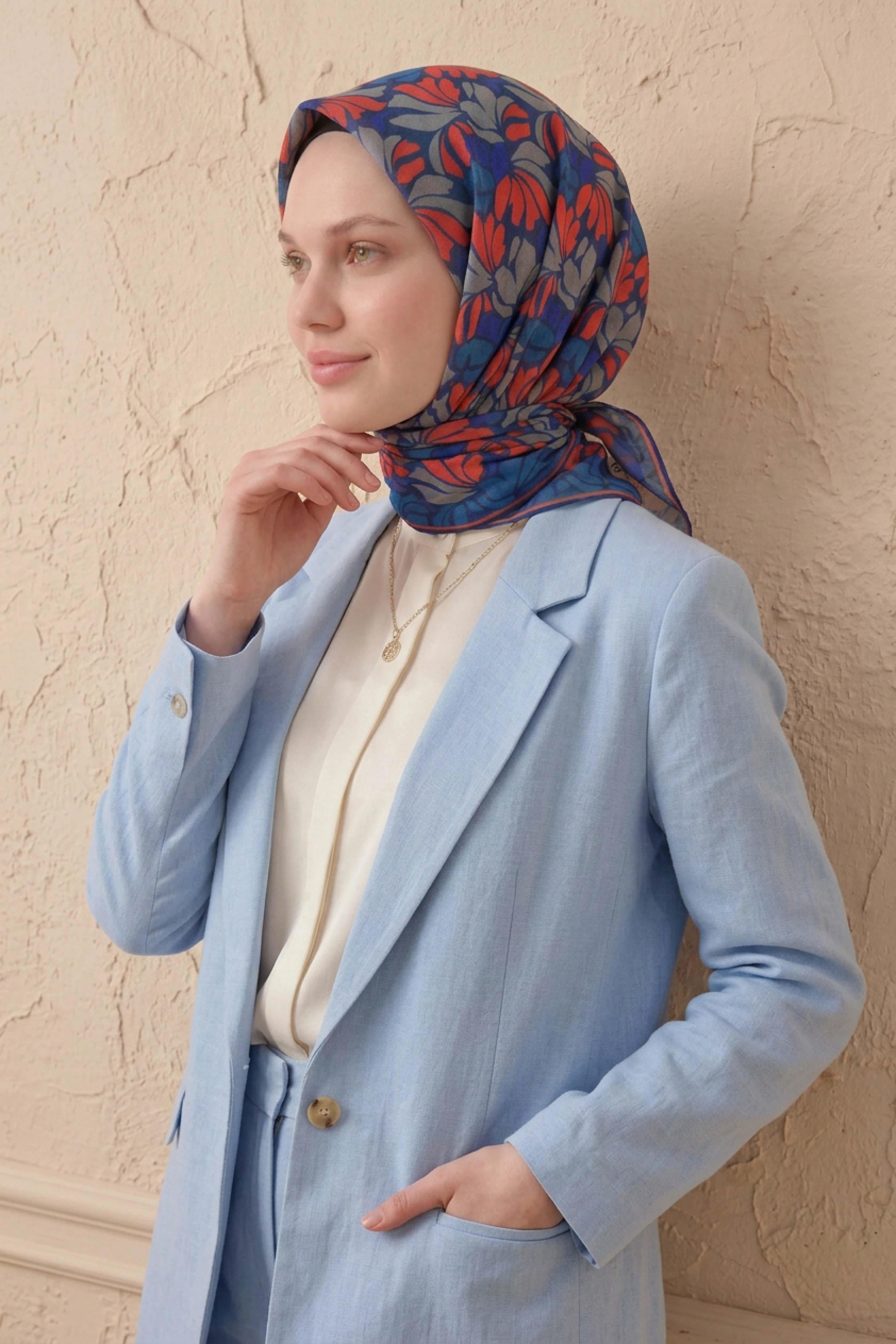 Soft Eşarp Floral Line Lacivert 90x90