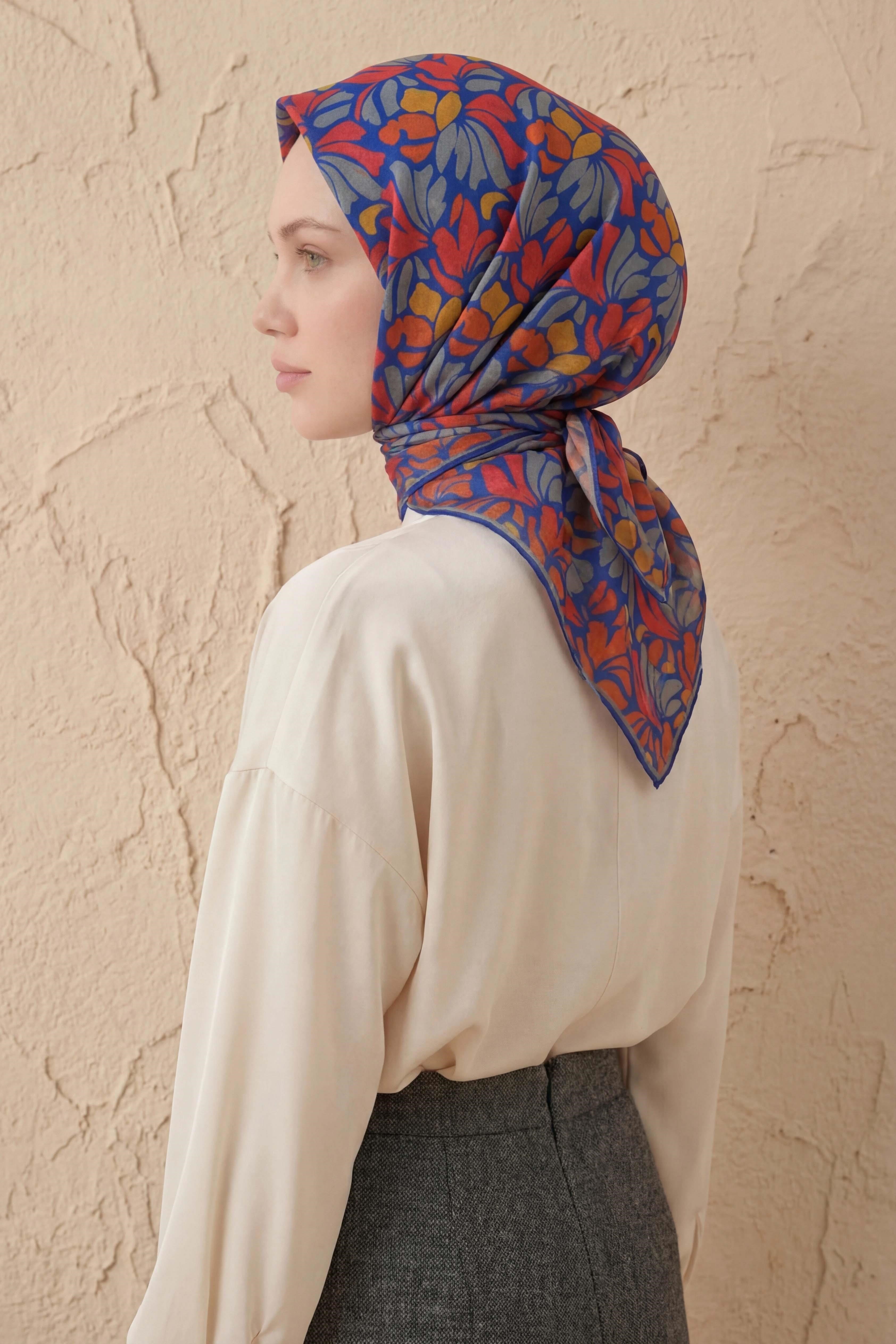 Soft Eşarp Floral Line Mavi 90x90