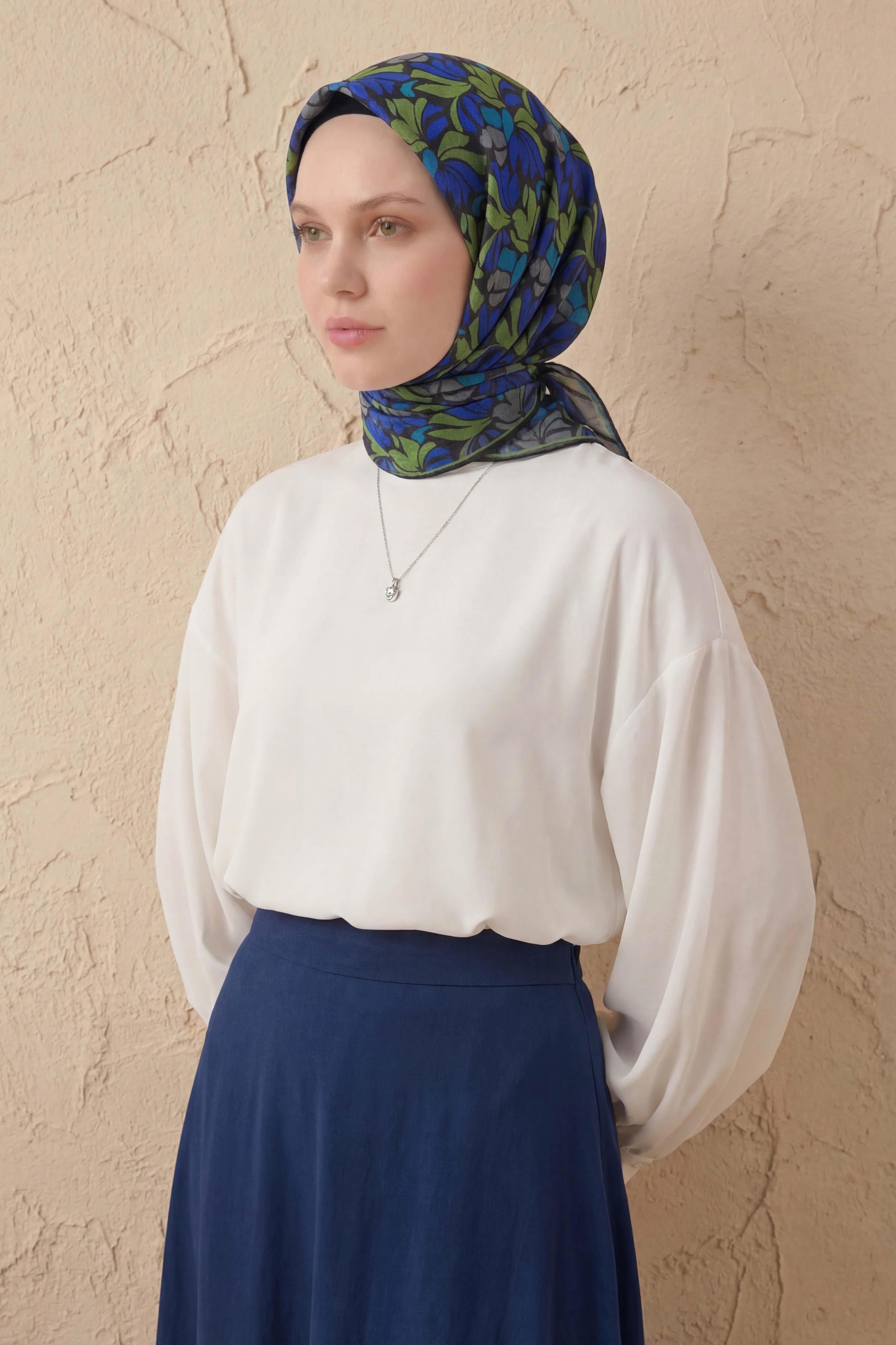Soft Eşarp Floral Line Siyah 90x90