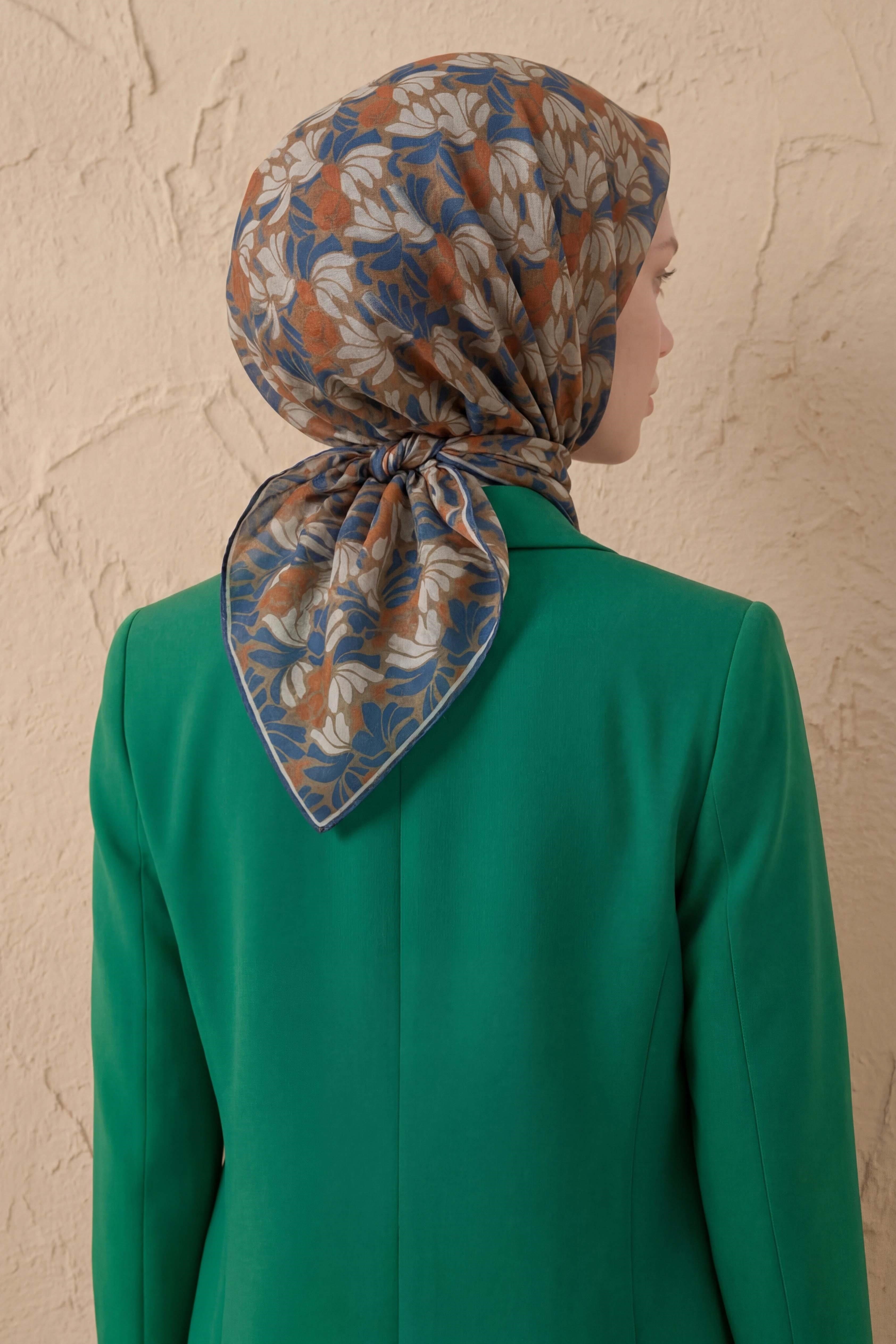 Soft Eşarp Floral Line Sütlü Kahve 90x90